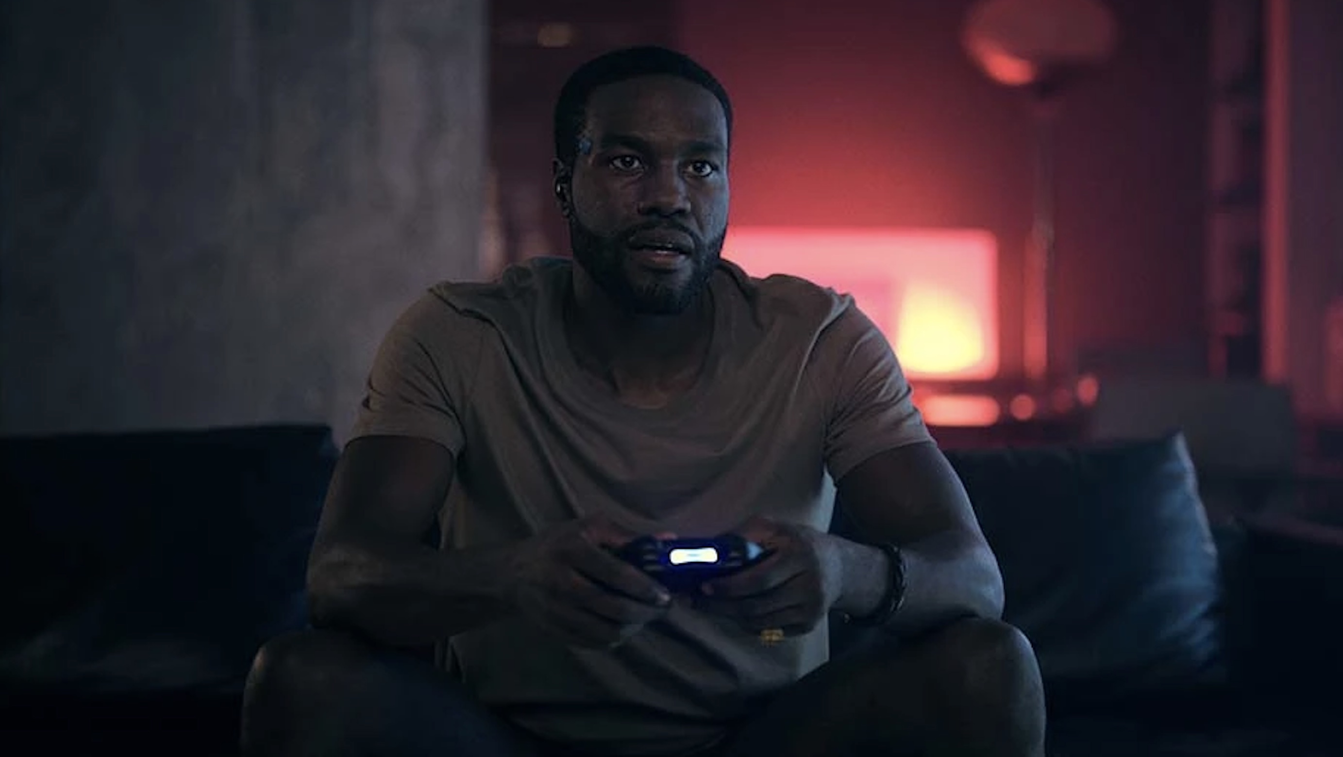 Black Mirror Cast on Netflix - Yahya Abdul-Mateen II as Karl ("Striking Vipers")