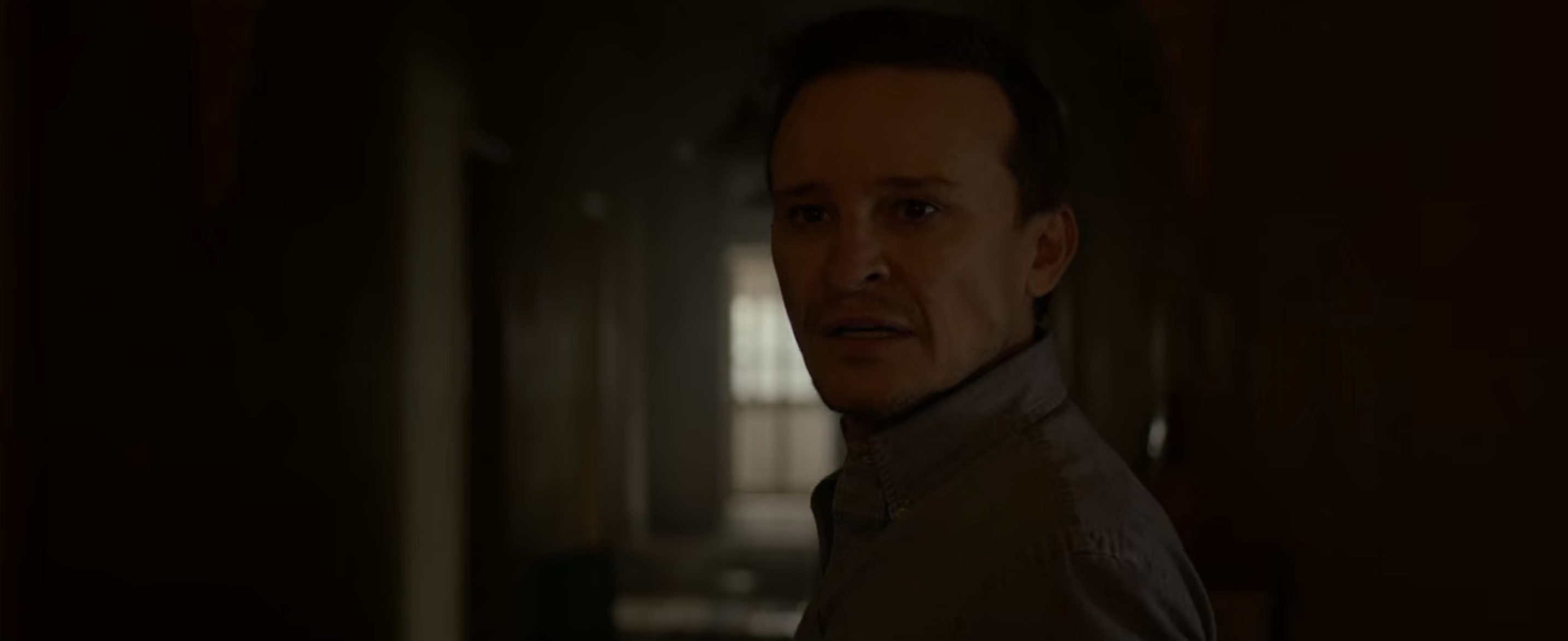Run Rabbit Run Cast on Netflix - Damon Herriman as Peter
