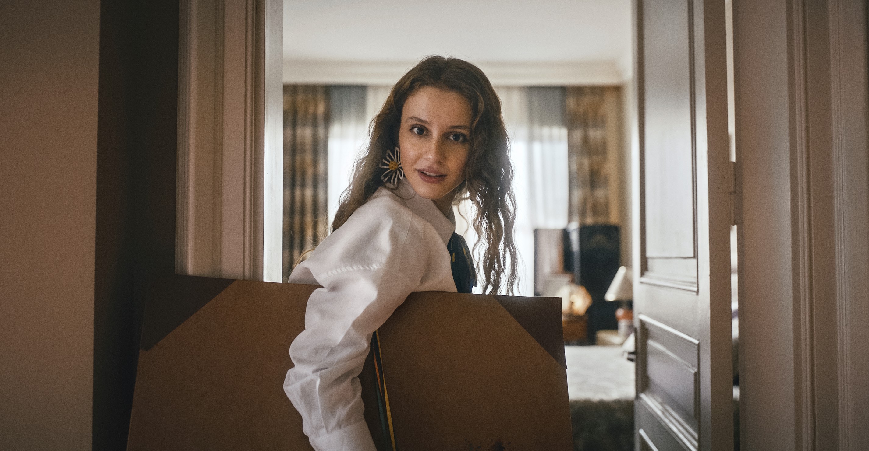 You Do You Cast on Netflix - Ahsen Eroglu as Merve Kült