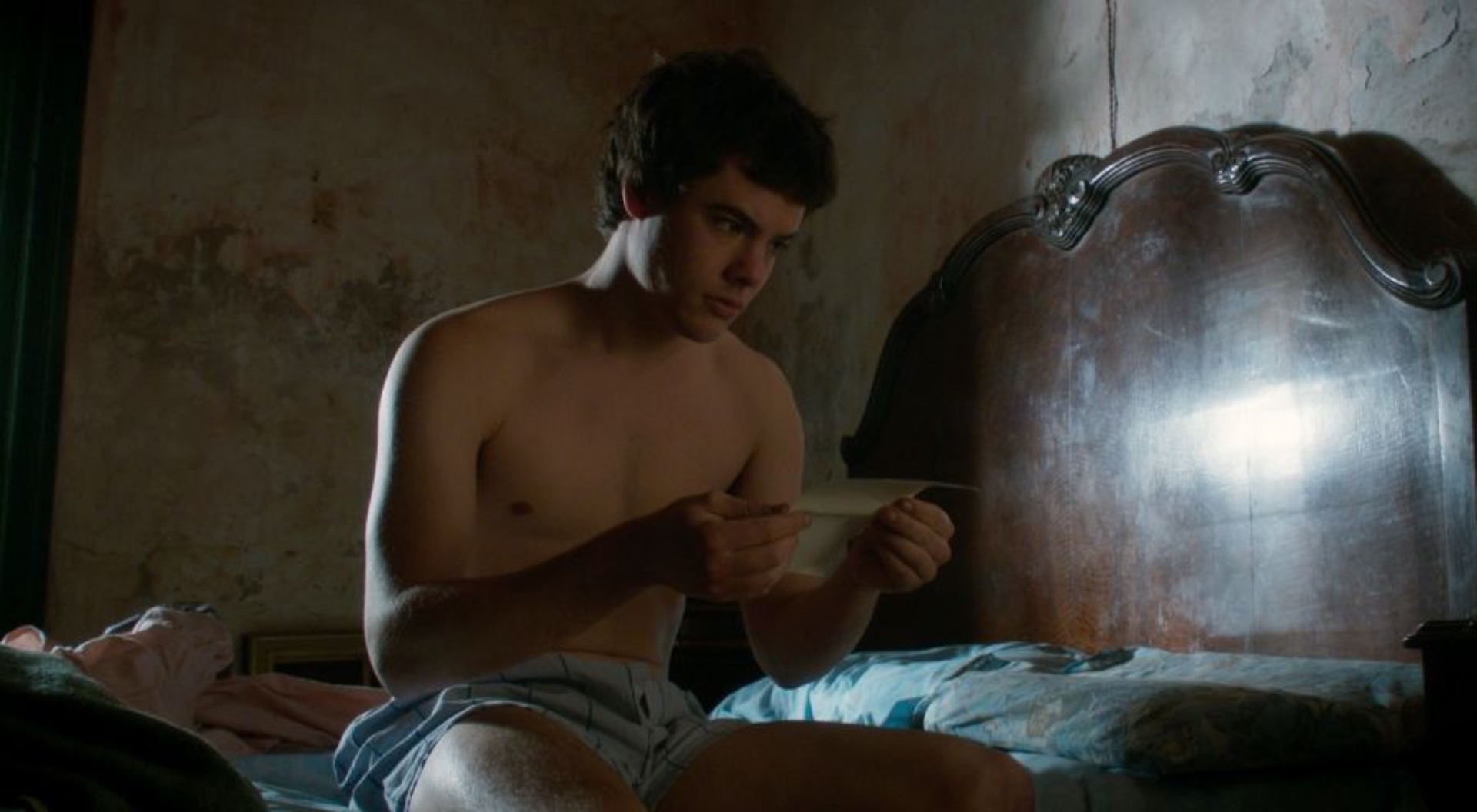 Amor Bandido Review -- 2021 Amor Bandido Review Movie Film