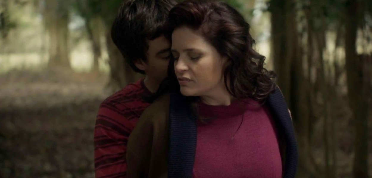 Amor Bandido Review -- 2021 Amor Bandido Review Movie Film