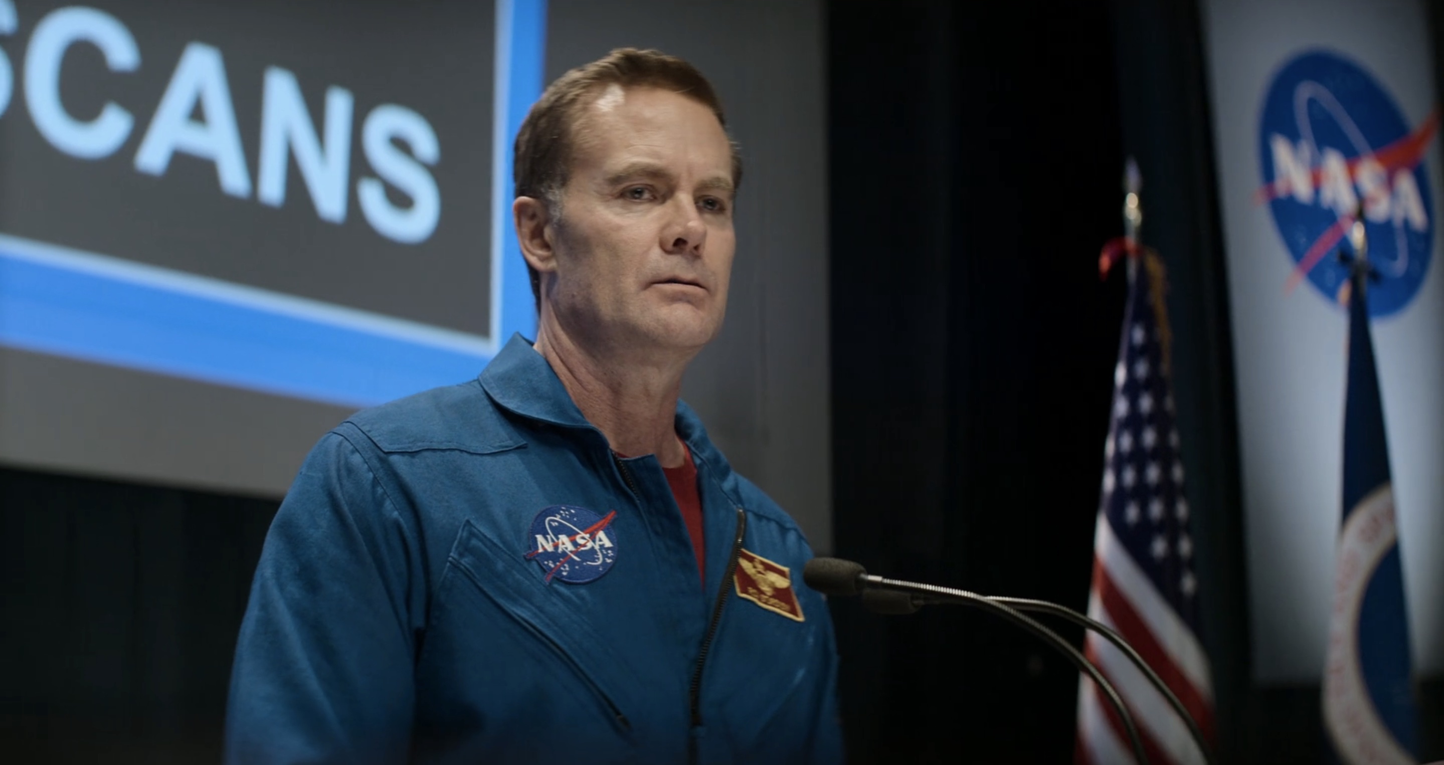 A Million Miles Away Cast on Amazon - Garret Dillahunt as Sturckow