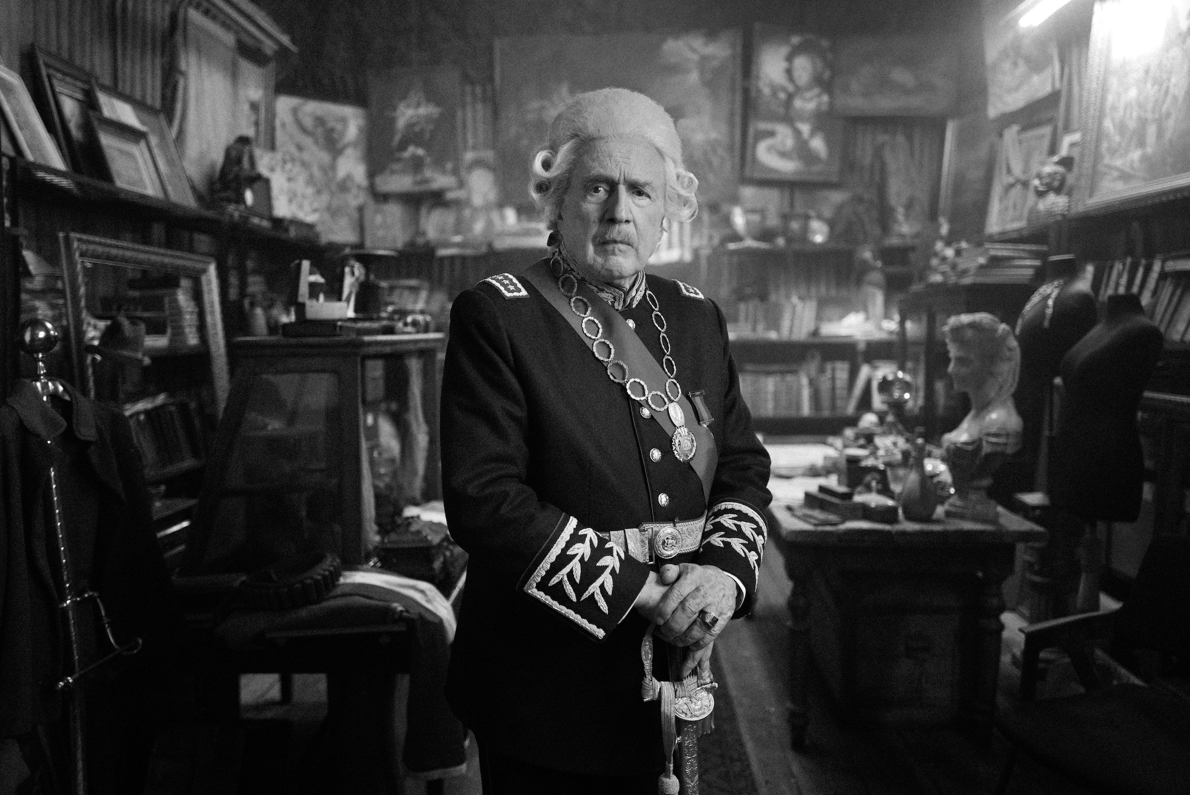 El Conde Cast on Netflix -Jaime Vadell as El Conde