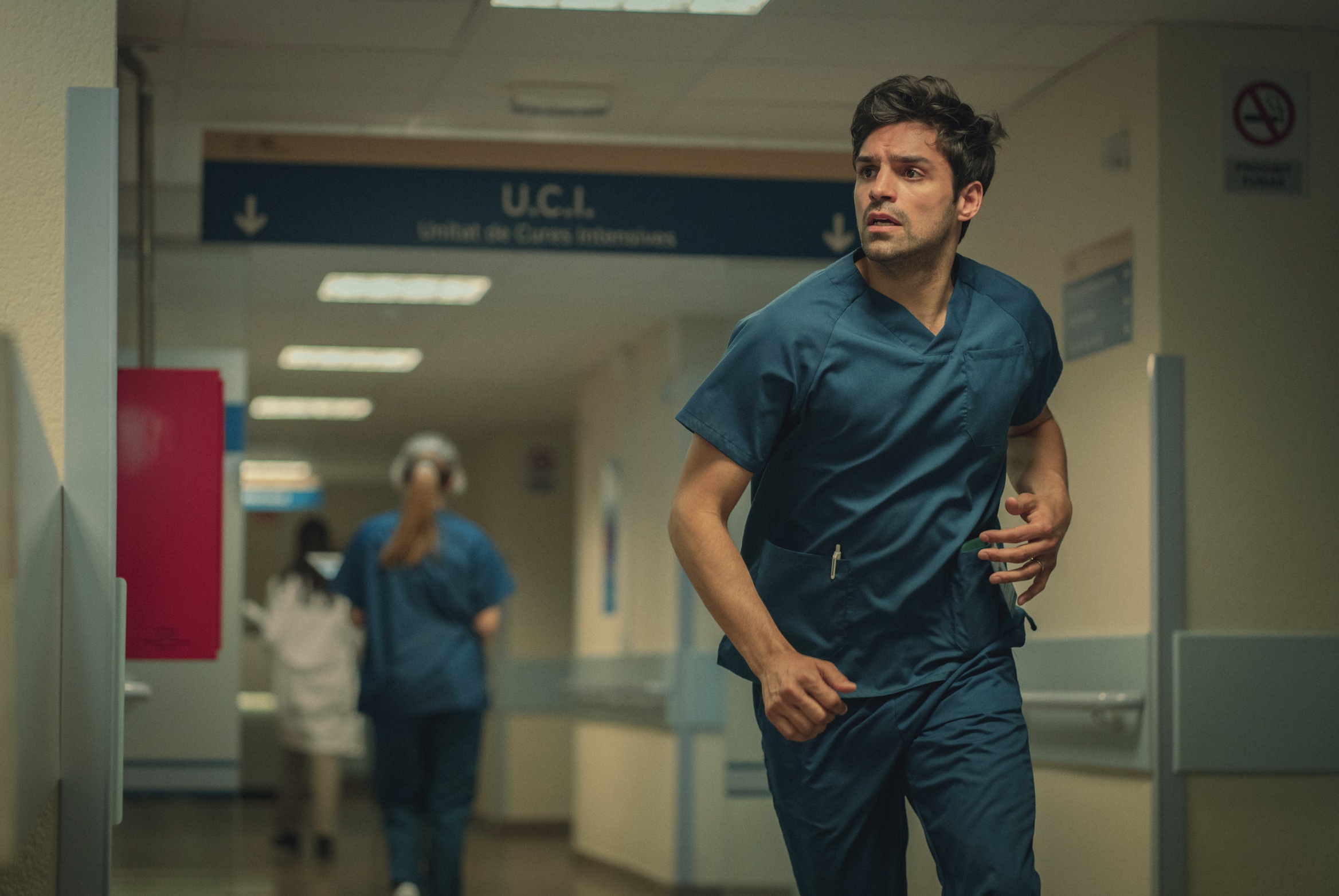 Who Is Erin Carter Cast on Netflix - Sean Teale as Jordi Collantes