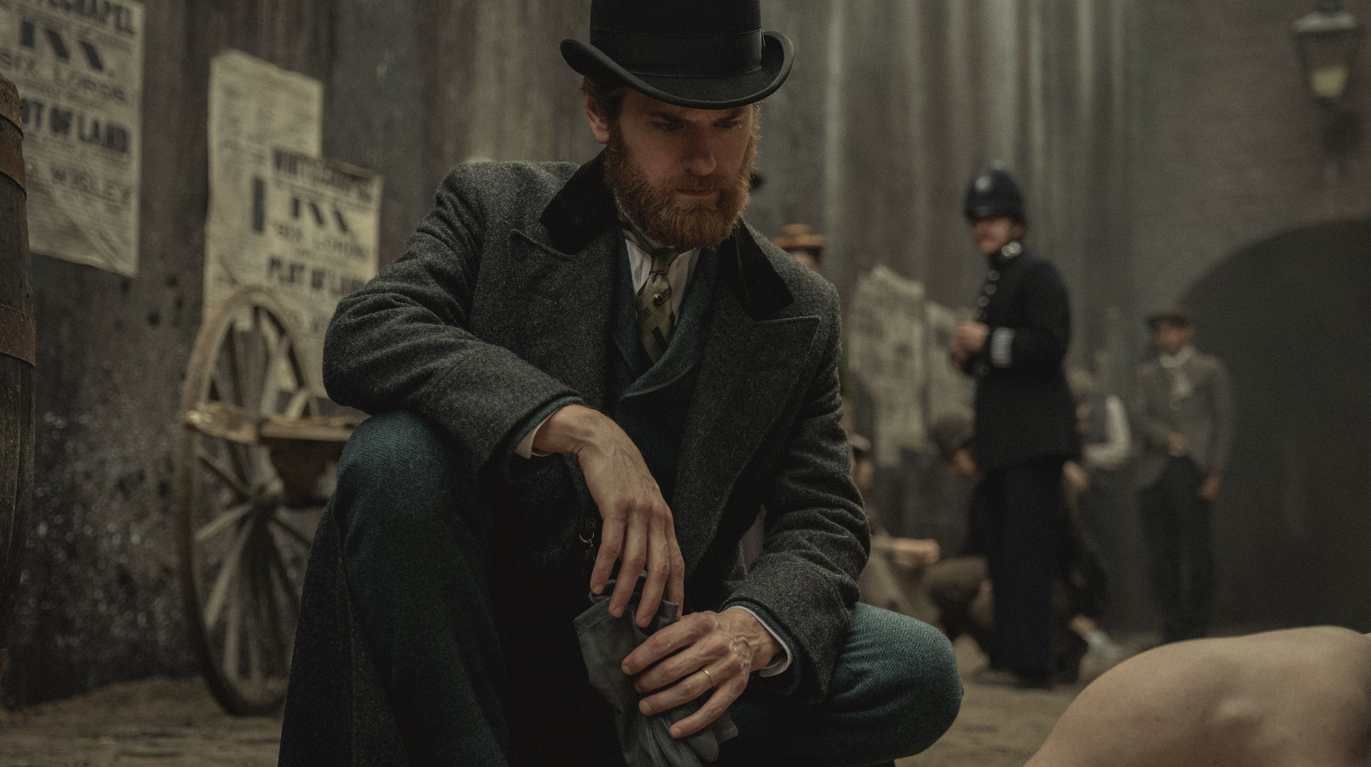 Bodies Cast on Netflix - Kyle Soller as DI Edmond Hillinghead