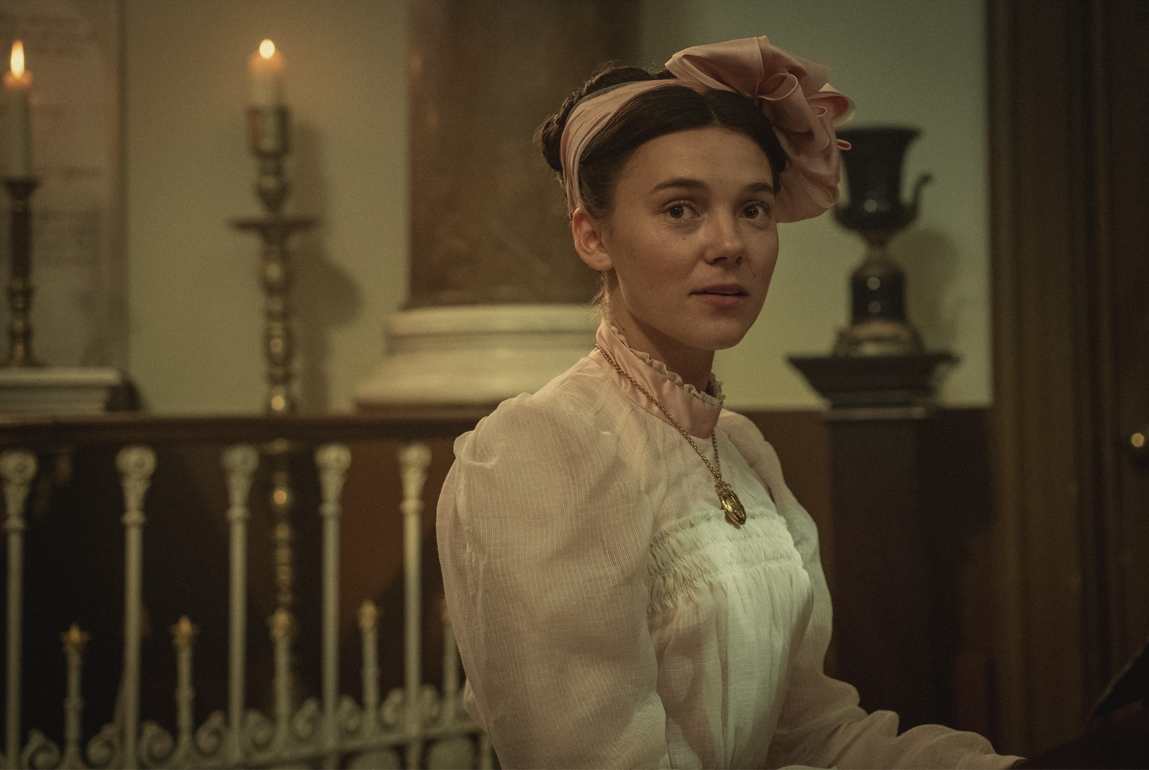 Bodies Soundtrack on Netflix - Every Song in Season 1, Episode 4