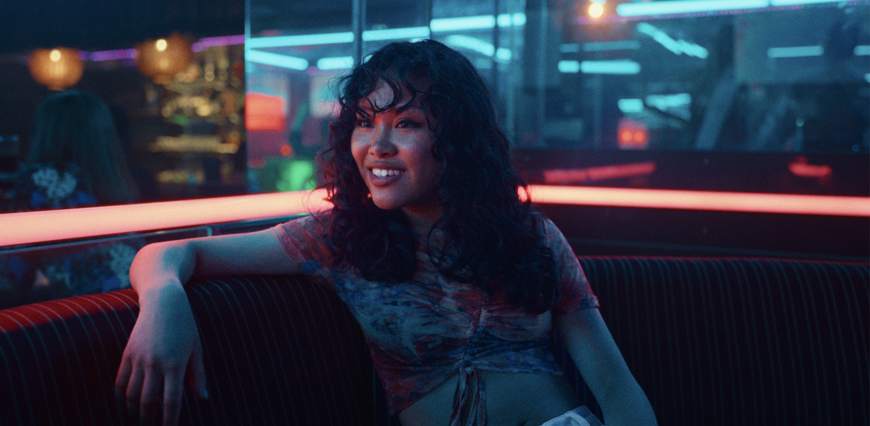 Everything Now Cast on Netflix - Jessie Mae Alonzo as Carli