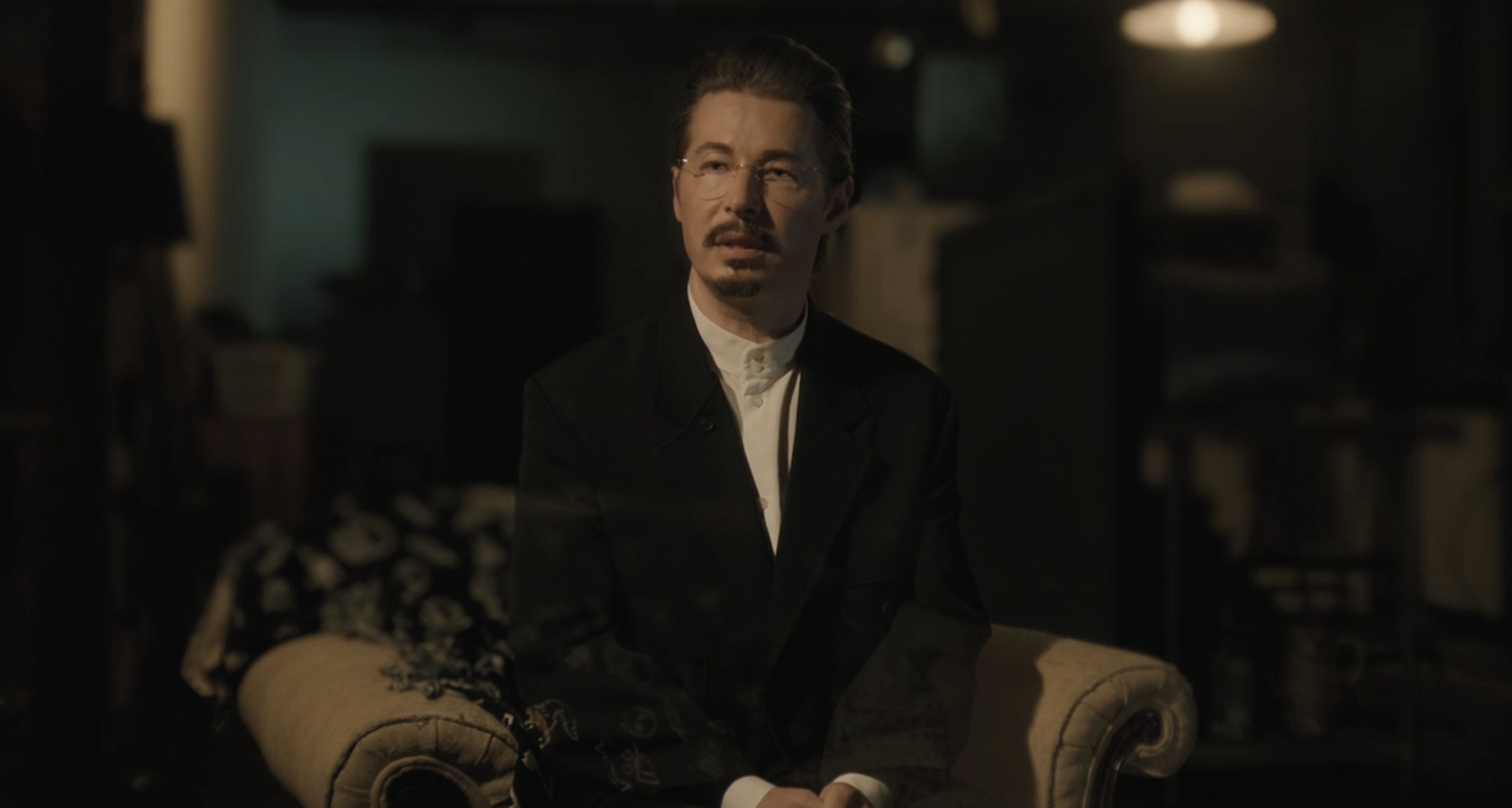 A Murder at the End of the World Cast on FX and Hulu - Edoardo Ballerini as Ray