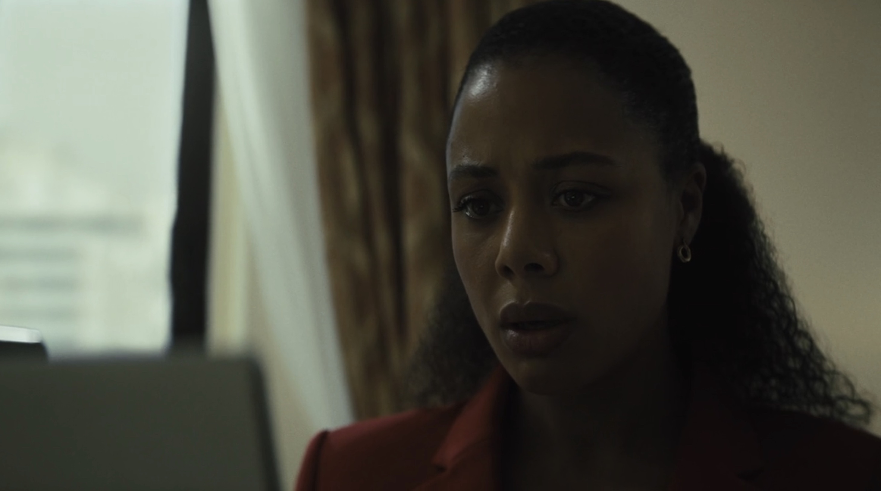 Kandahar Cast on Hulu - Nina Toussaint-White as Luna Cujai