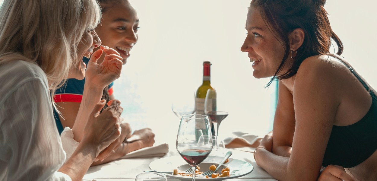 Wingwomen Soundtrack - Every Song in the 2023 Netflix Movie