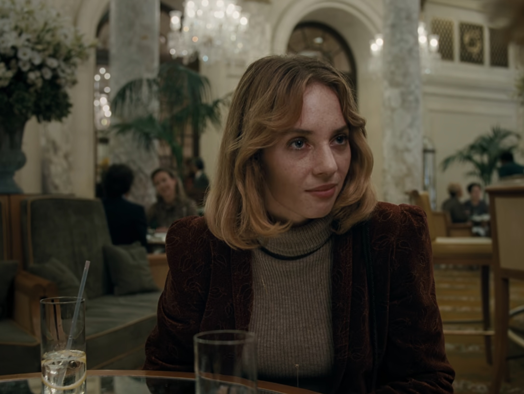 Maestro Cast on Netflix - Maya Hawke as Jamie Bernstein