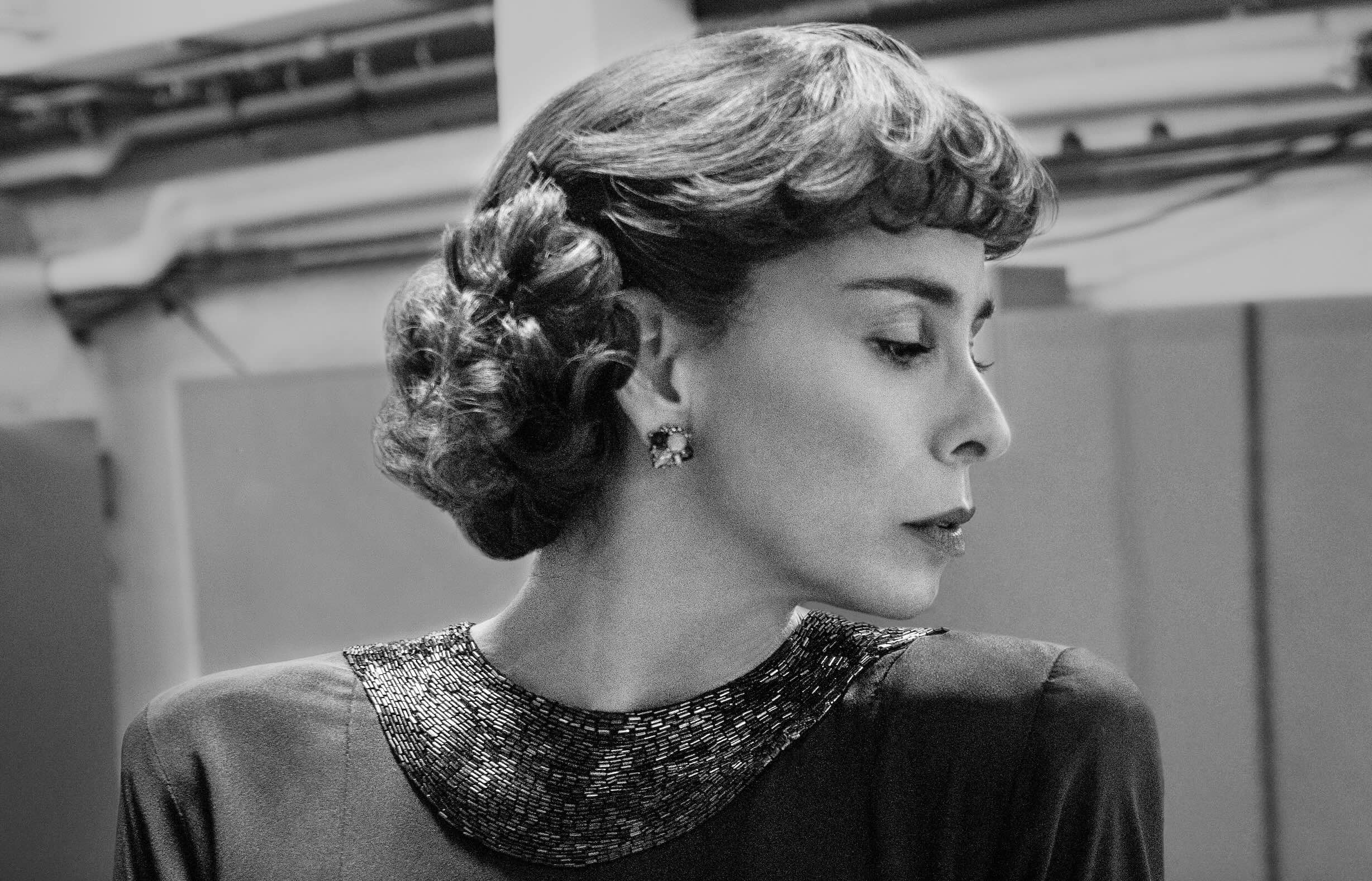 Maestro Cast on Netflix - Sarah Silverman as Shirley Bernstein