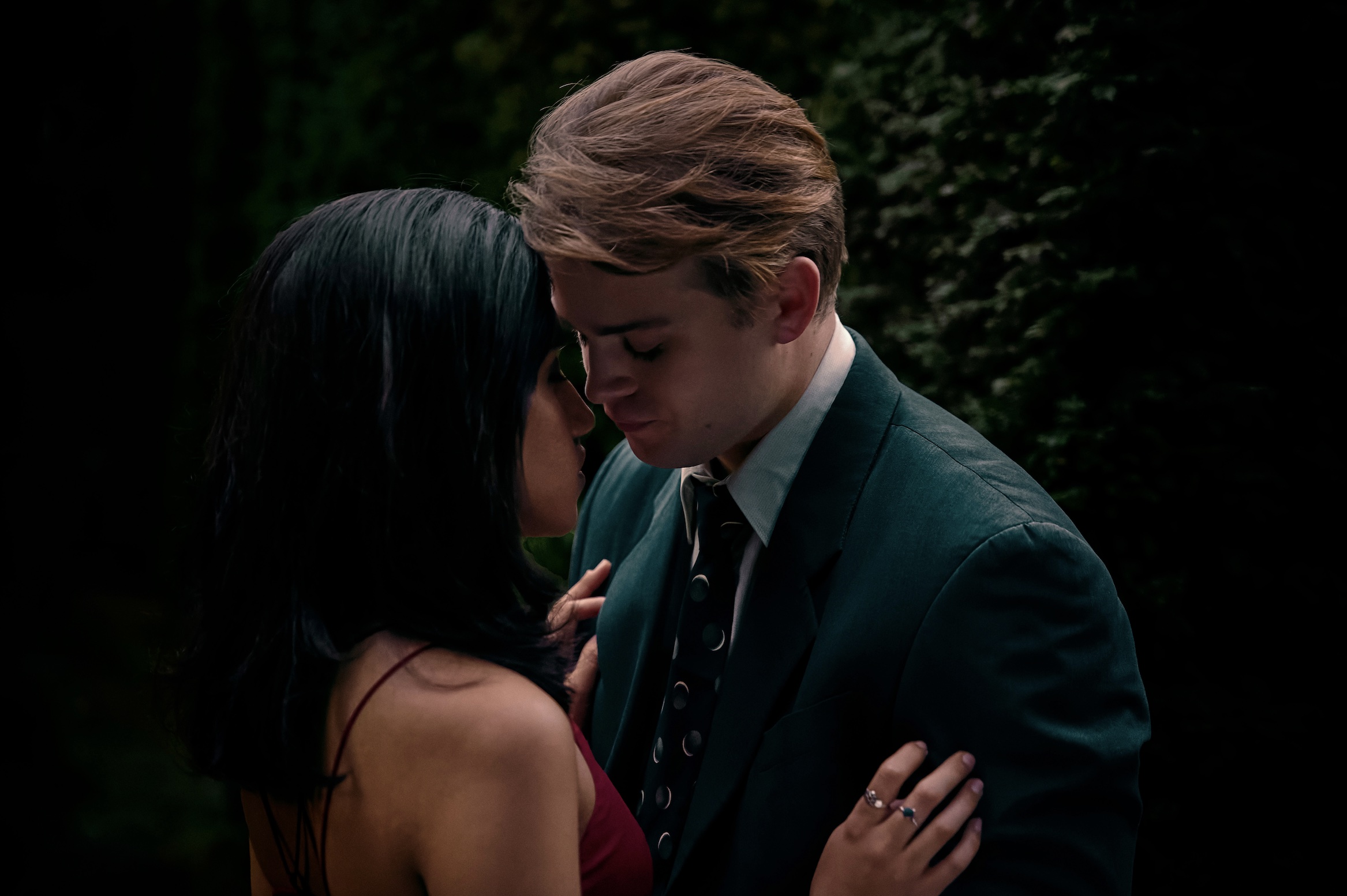 One Day Soundtrack on Netflix - Every Song in Episode 10