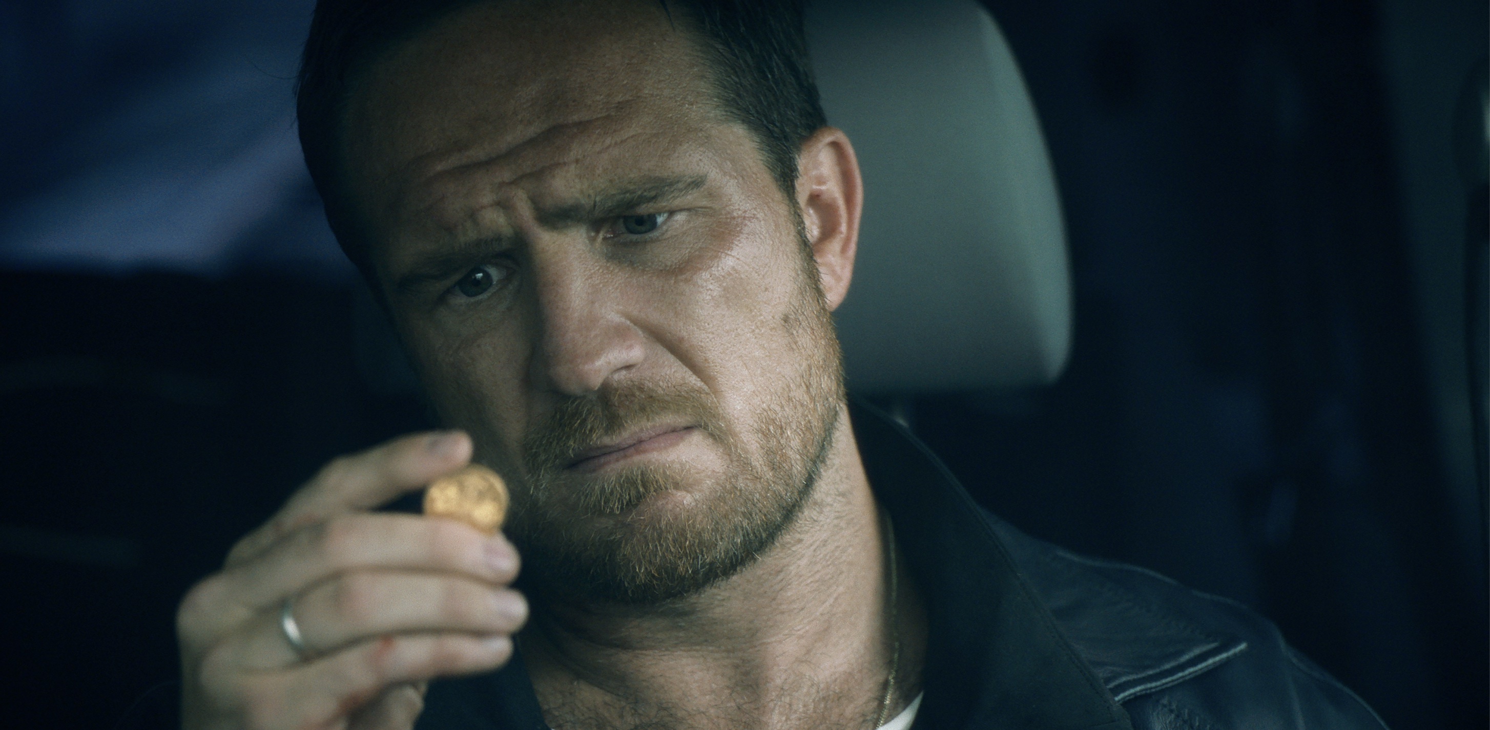 Crooks Cast on Netflix - Frederick Lau as Charly