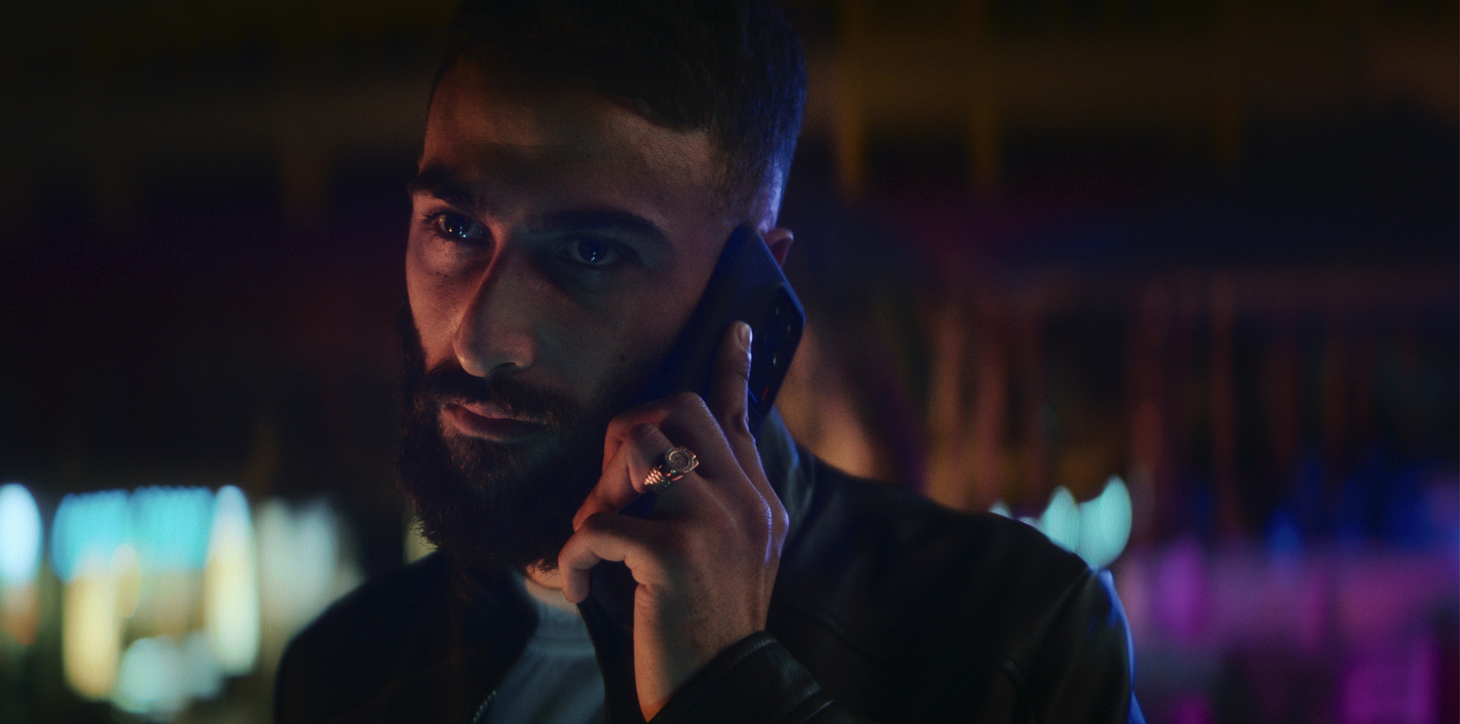 Crooks Cast on Netflix - Nima Yaghobi as Tarek