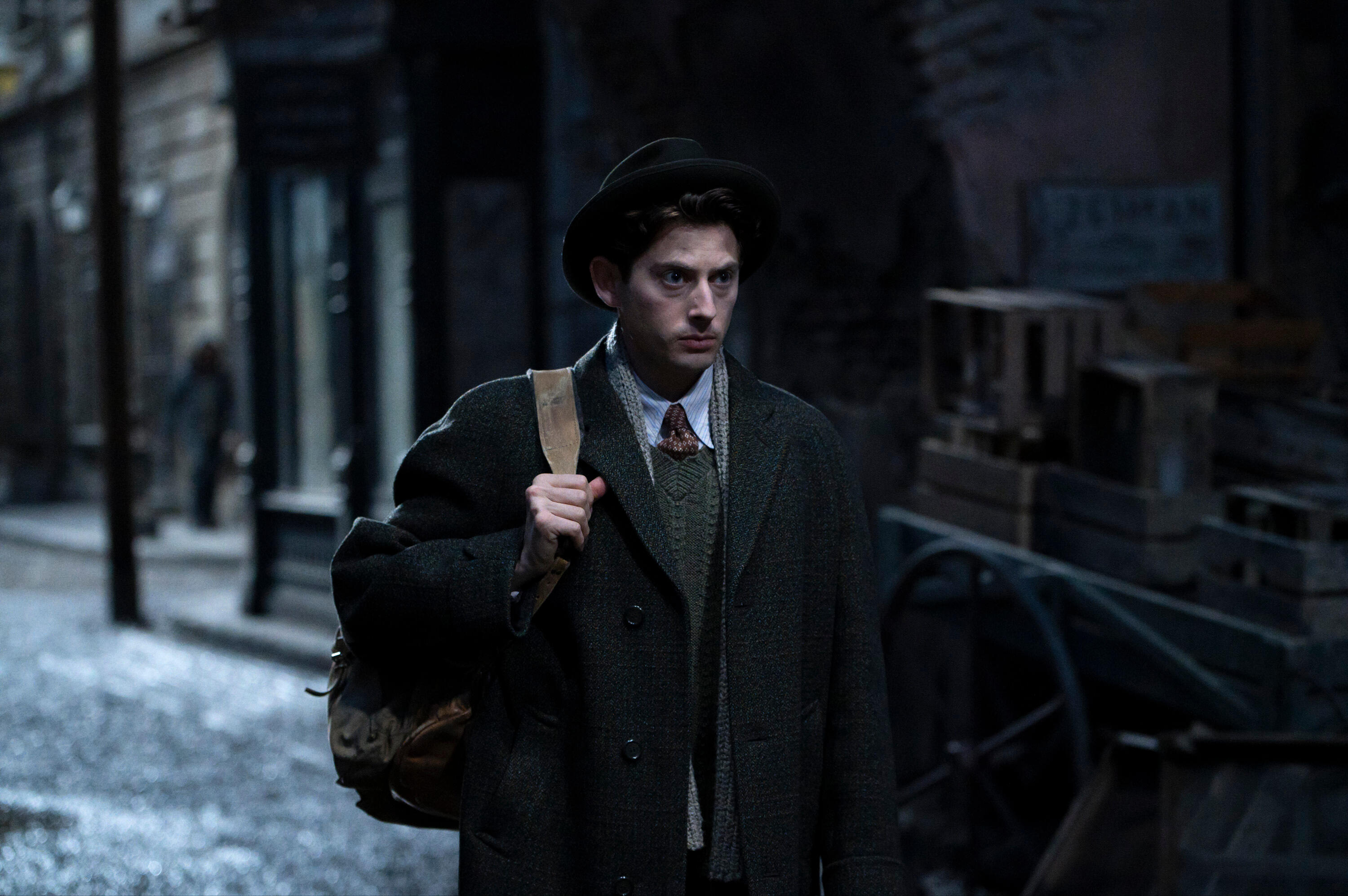 We Were the Lucky Ones Cast on Hulu - Amit Rahav as Jakub Kurc