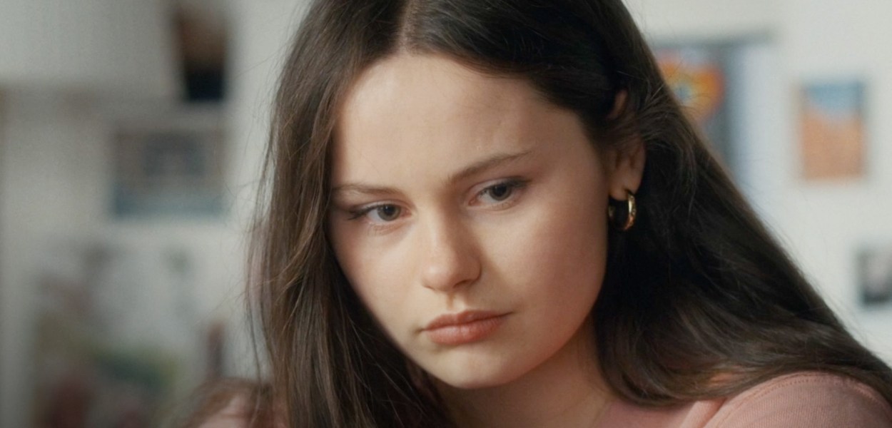 Coma Review - 2022 Bertrand Bonello Movie Film