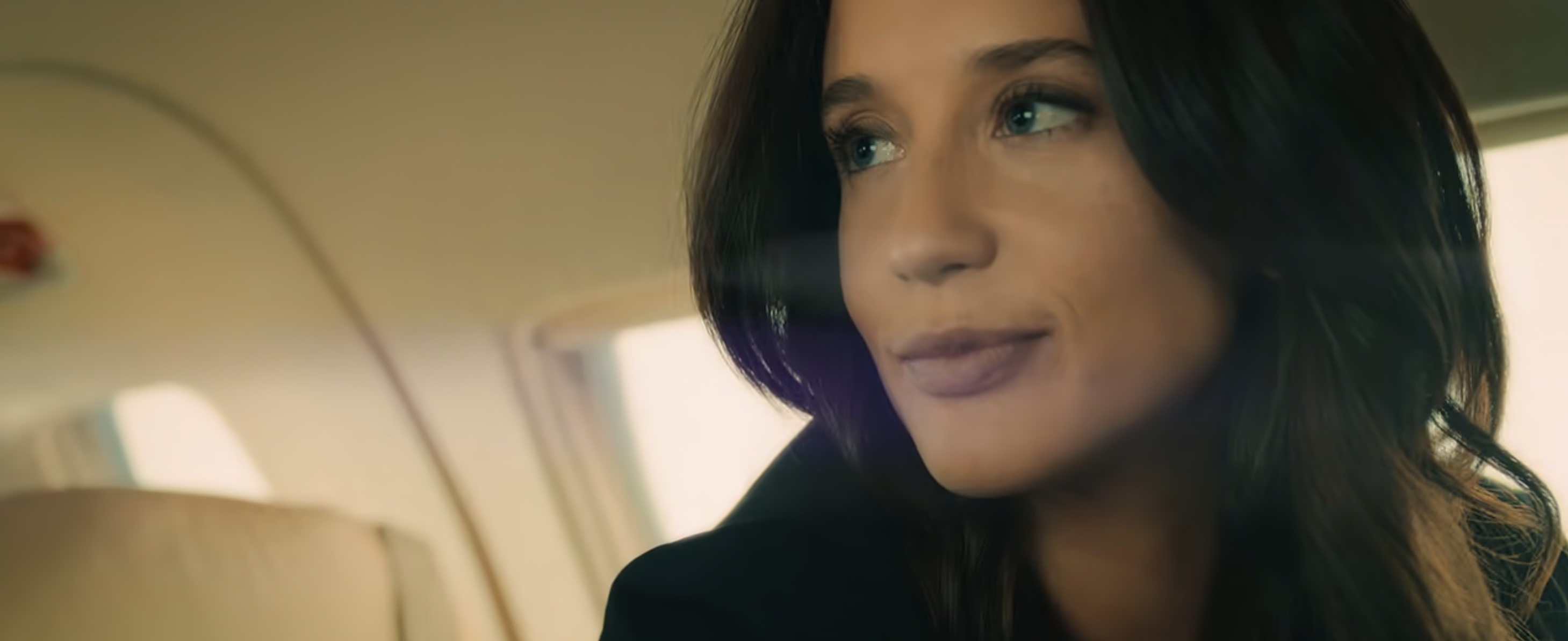 The Courier Cast on Netflix - María Pedraza as Leticia