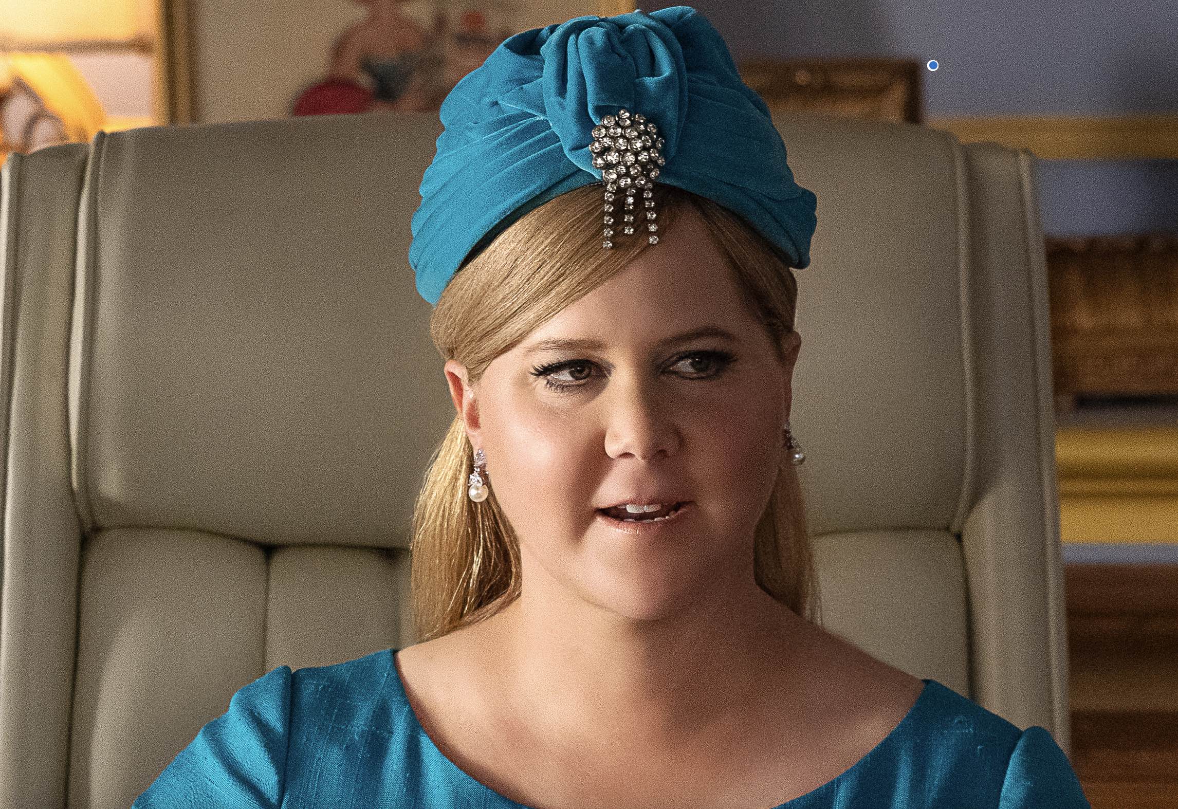 Unfrosted Cast on Netflix - Amy Schumer as Marjorie Post