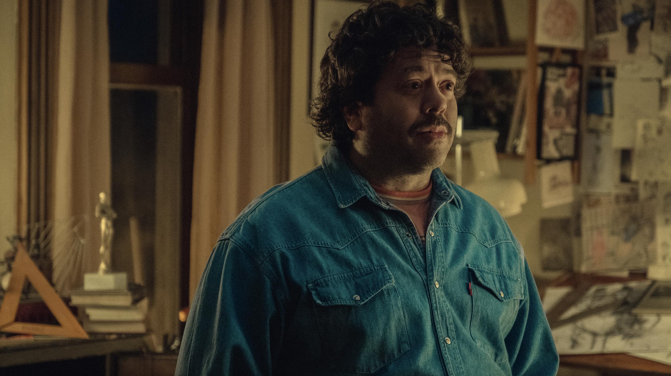 Eric Cast on Netflix - Dan Fogler as Lennie