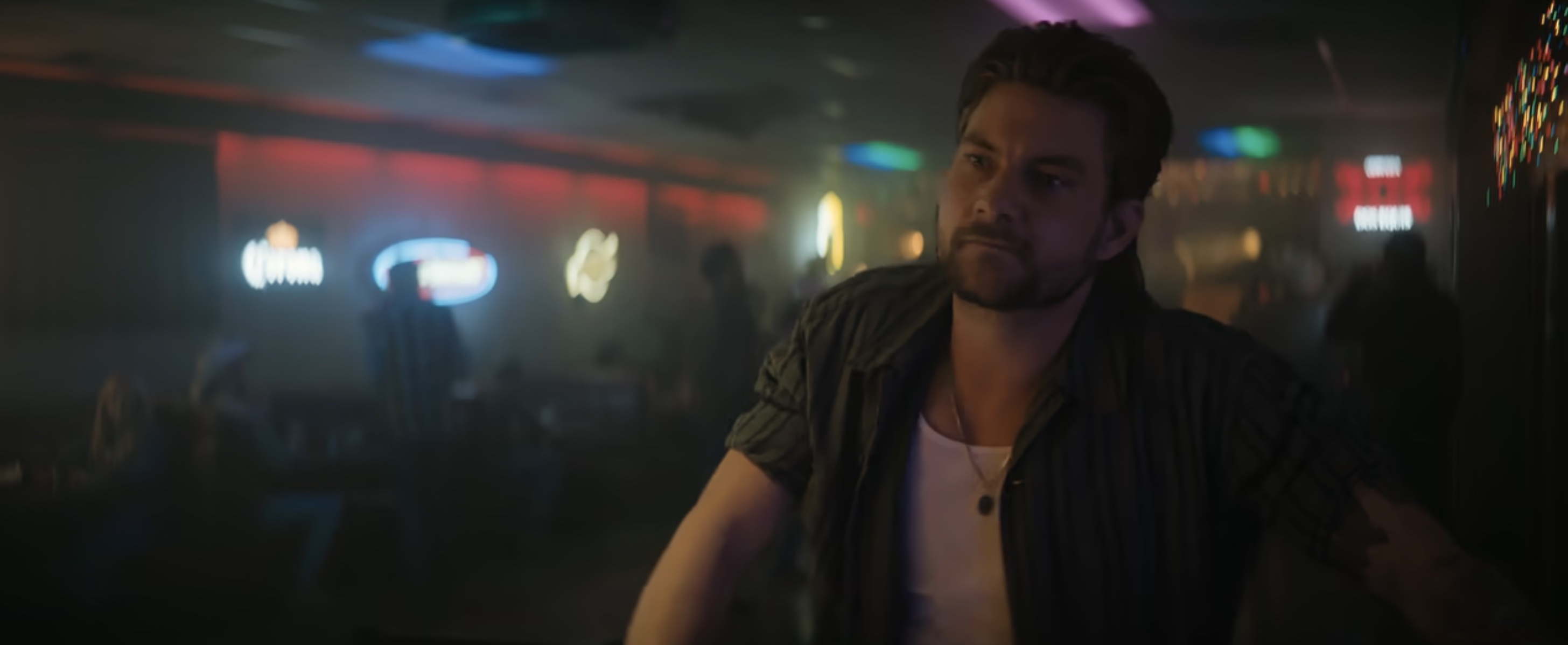 Trigger Warning Cast on Netflix - Jake Weary as Elvis