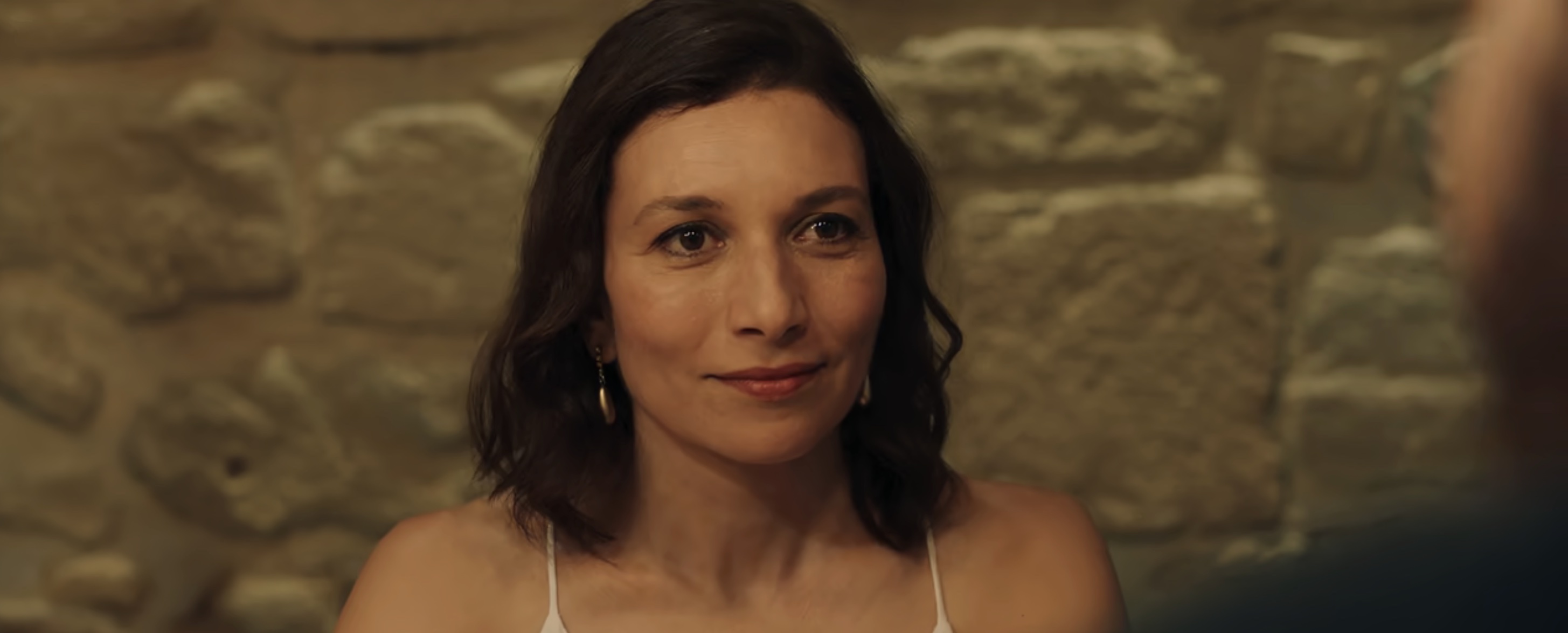 Find Me Falling Cast on Netflix - Agni Scott as Sia