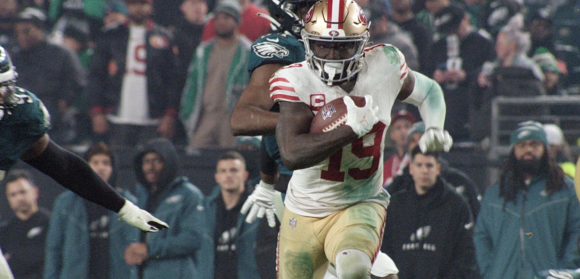 Receiver Soundtrack on Netflix - Every Song in Season 1, Episode 5