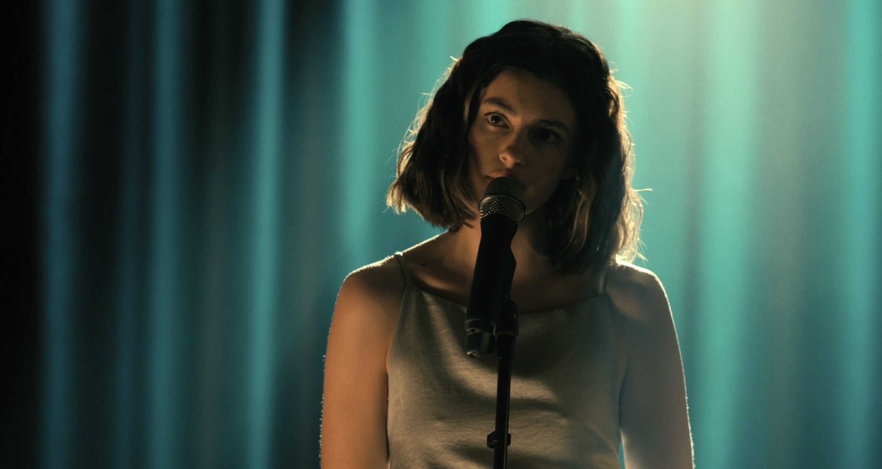 The Killer Cast on Peacock - Diana Silvers as Jenn