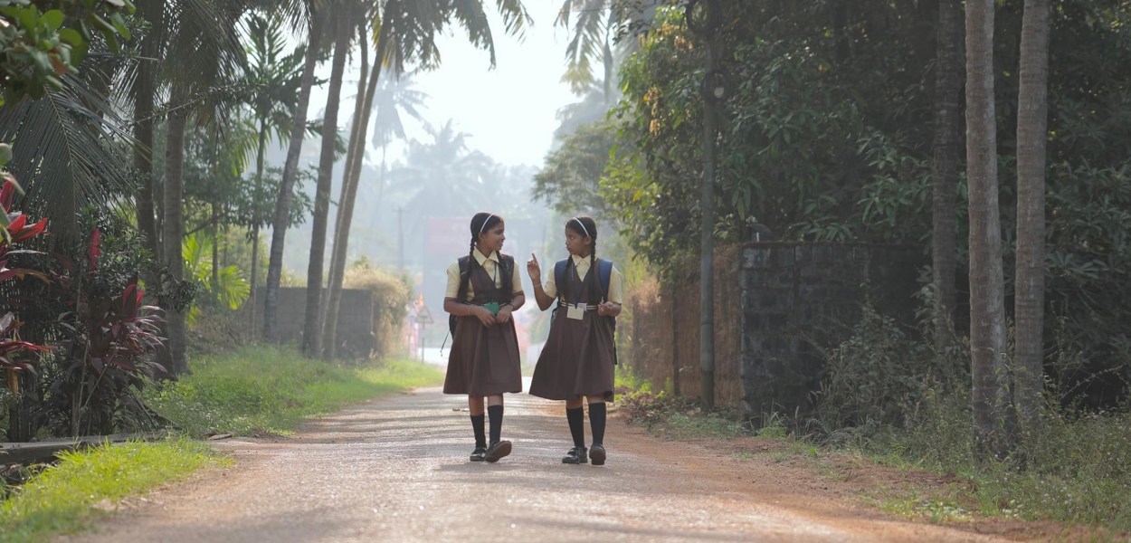 Naale Rajaa Koli Majaa Review - 2024 Abhilash Shetty Movie Film