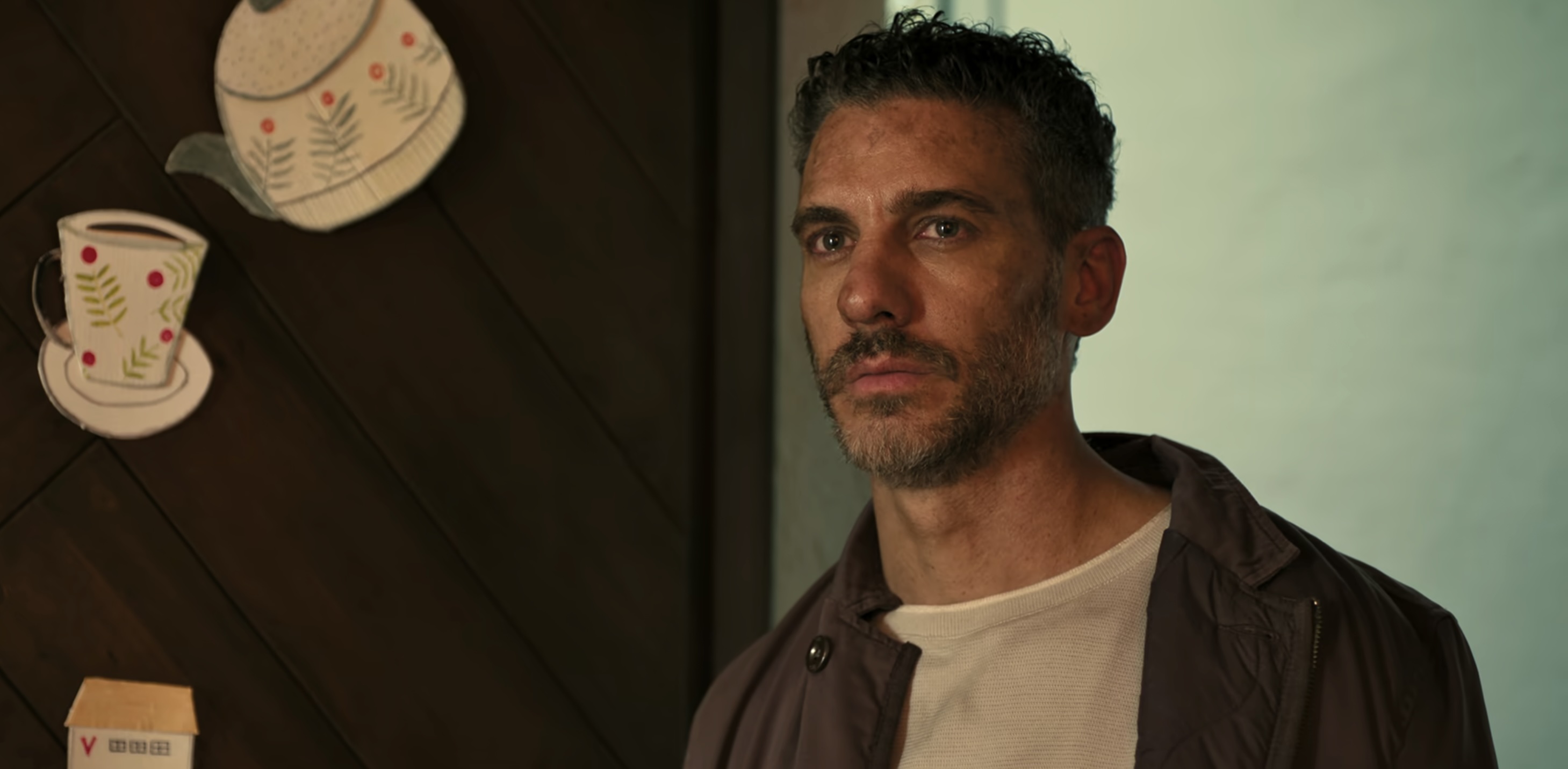 The Accident Cast on Netflix - Erick Elías as Fabián Vallejo