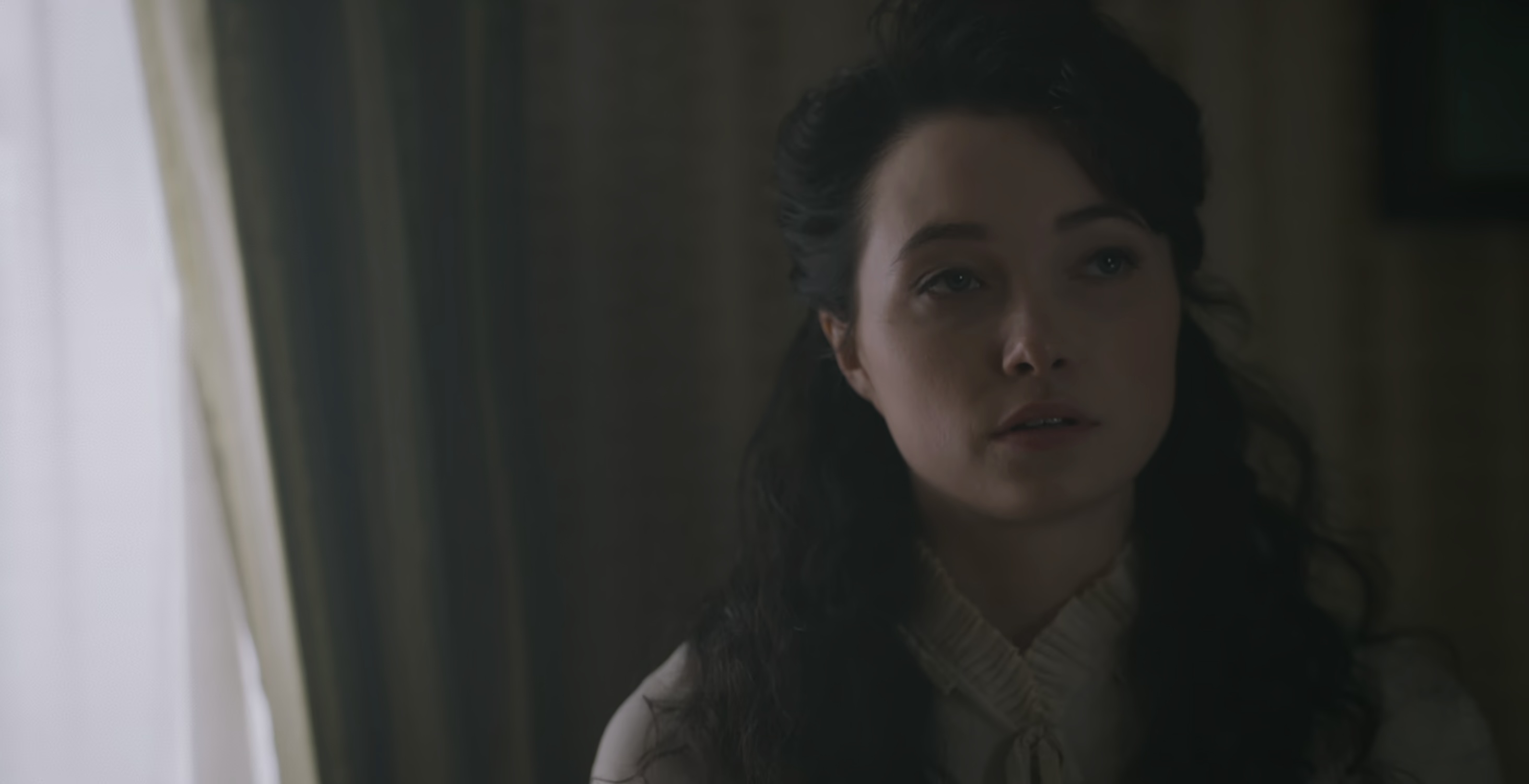 Wyatt Earp and the Cowboy War Cast on Netflix - Christina Leonardi as Josephine Marcus