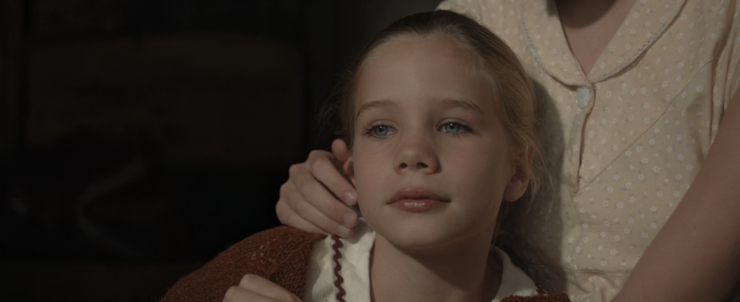 Hold Your Breath Cast on Hulu - Alona Jane Robbins as Ollie Bellum