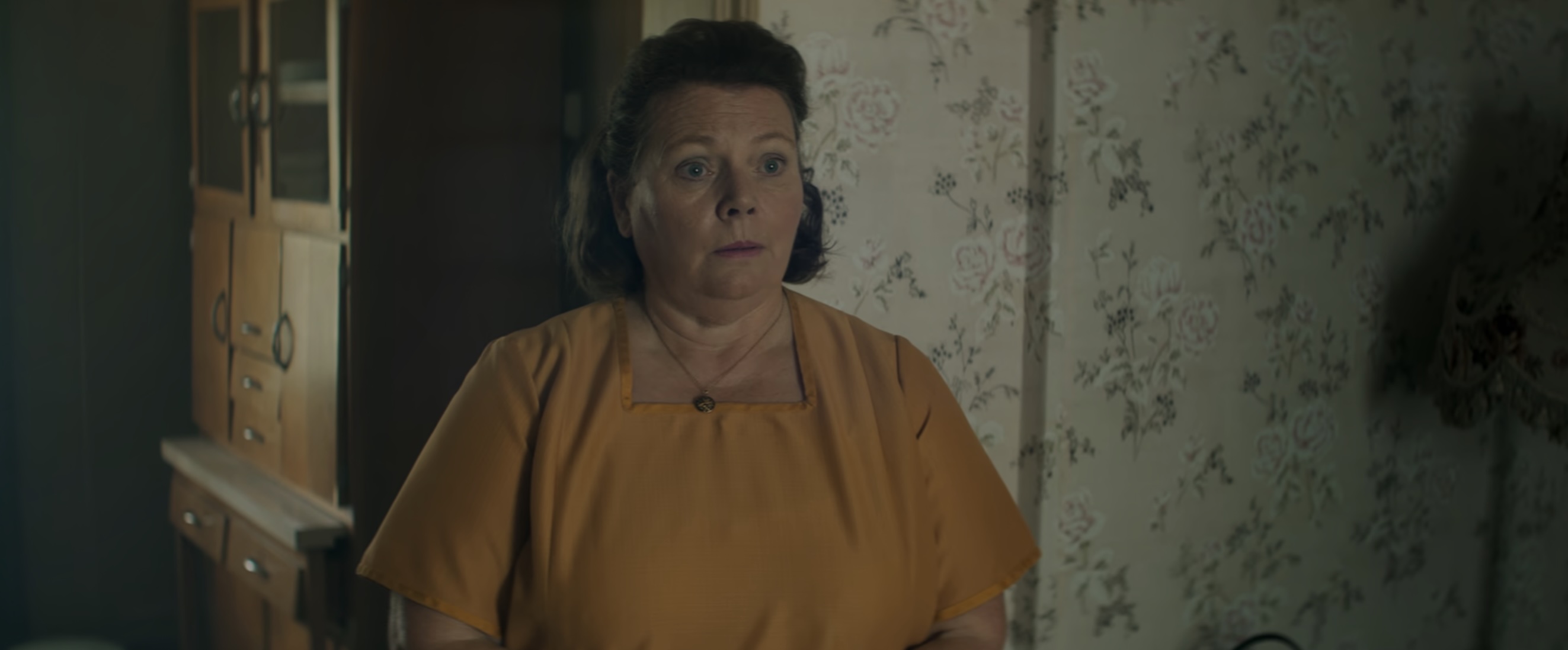 Joy Cast on Netflix - Joanna Scanlan as Gladys