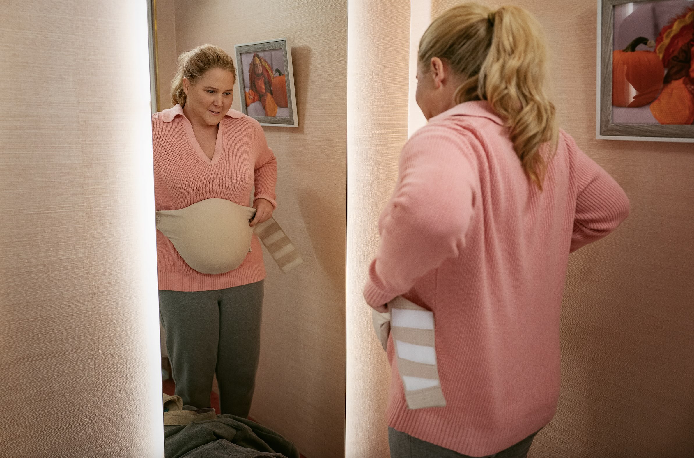 Kinda Pregnant Cast - Every Actor and Character in the 2025 Netflix Movie