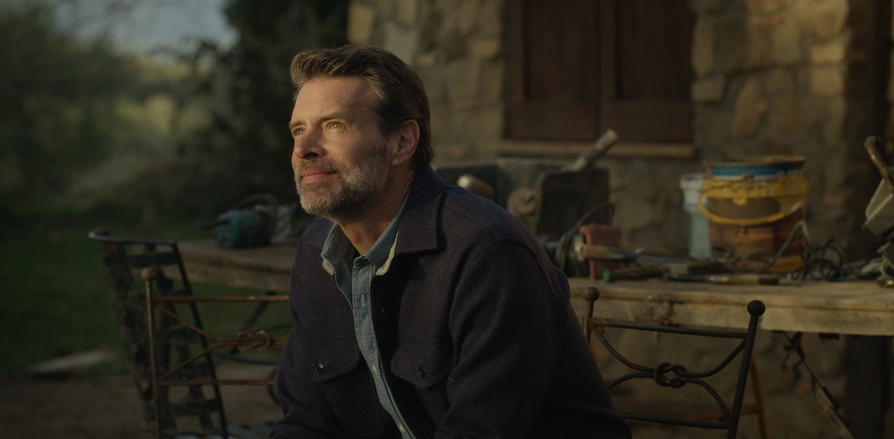 La Dolce Villa Cast on Netflix - Scott Foley as Eric