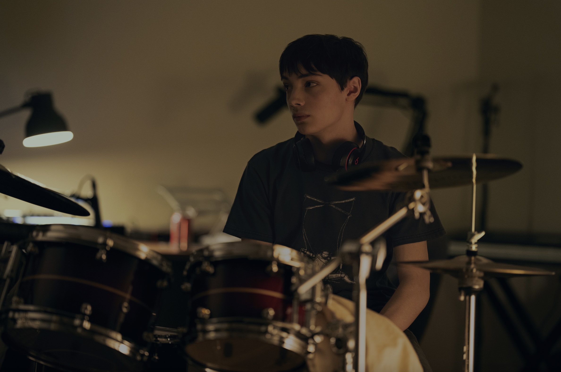 Your Friends & Neighbors Cast on Apple TV+ - Donovan Colan as Hunter Cooper