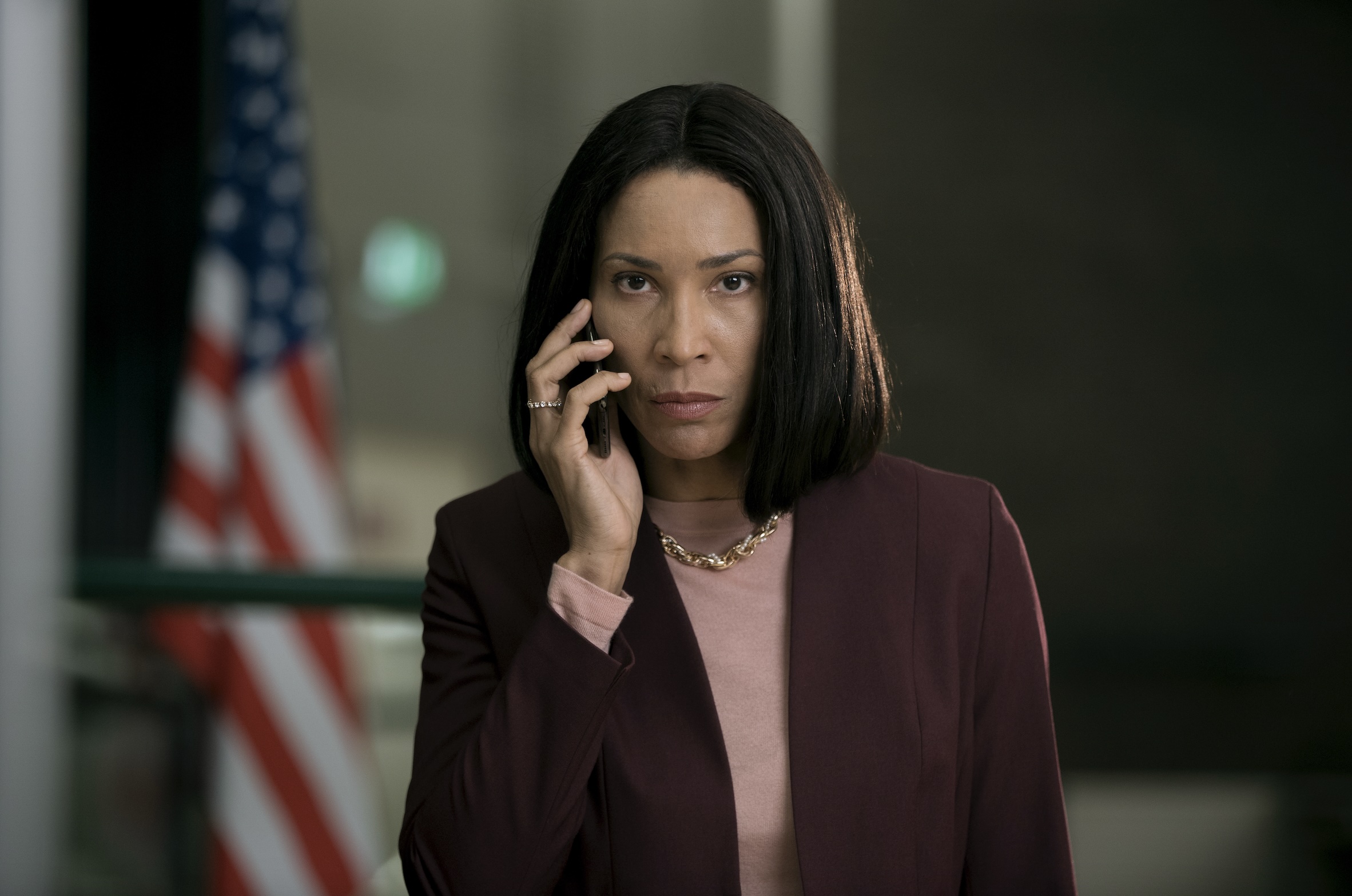 Exterritorial Cast on Netflix - Annabelle Mandeng as Deborah Allen