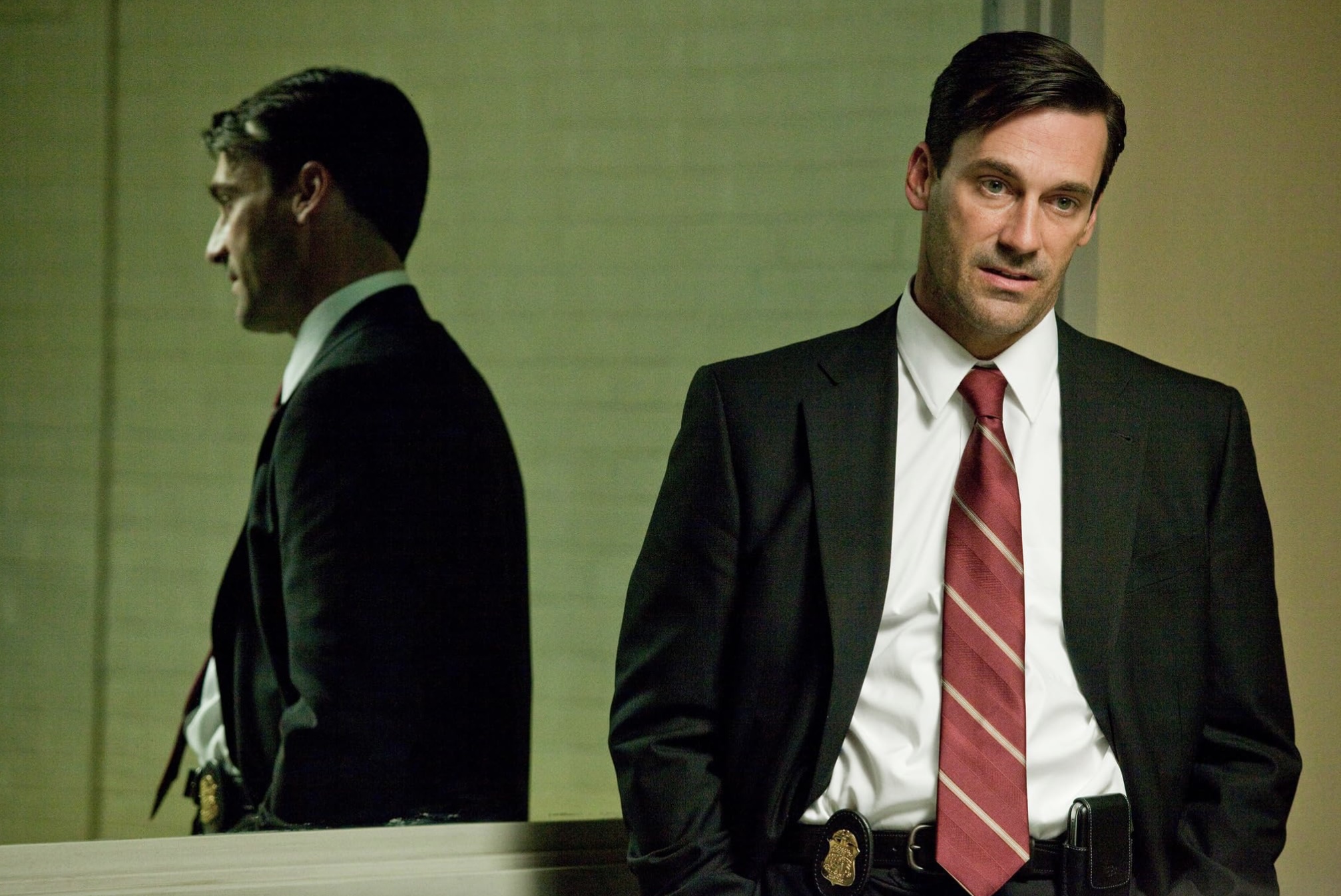 The Town Cast on Netflix - Jon Hamm as Adam Frawley