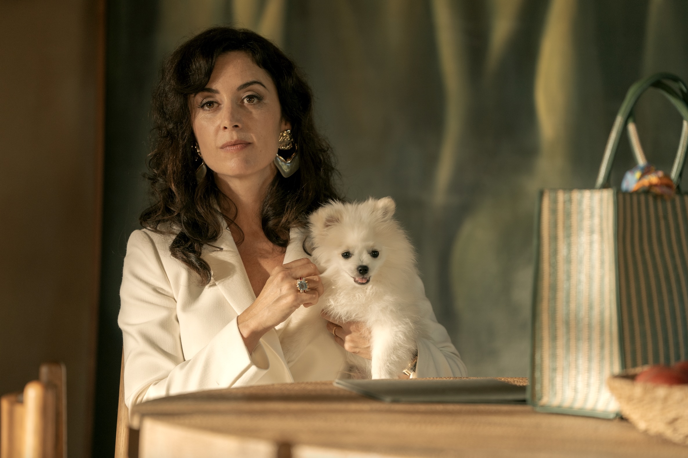 Fall for Me Cast on Netflix - Lucía Barrado as Girasol