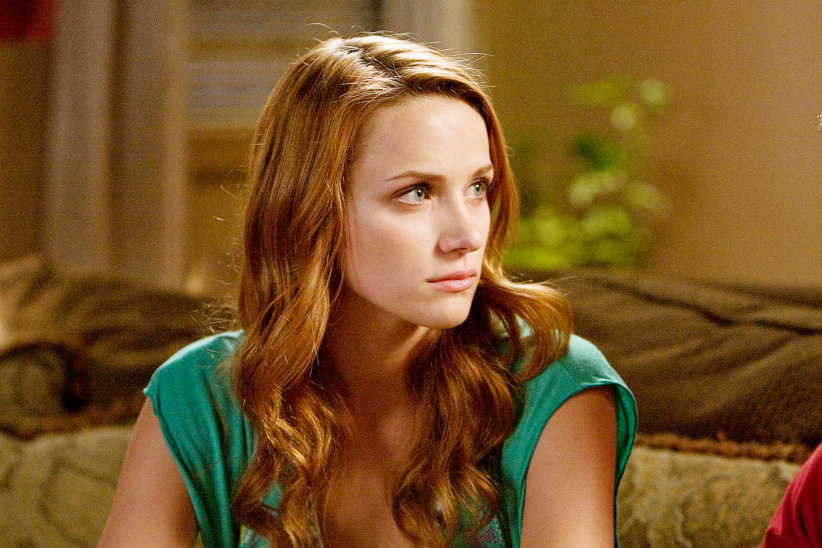 The Final Destination Cast on HBO Max - Shantel VanSanten as Lori