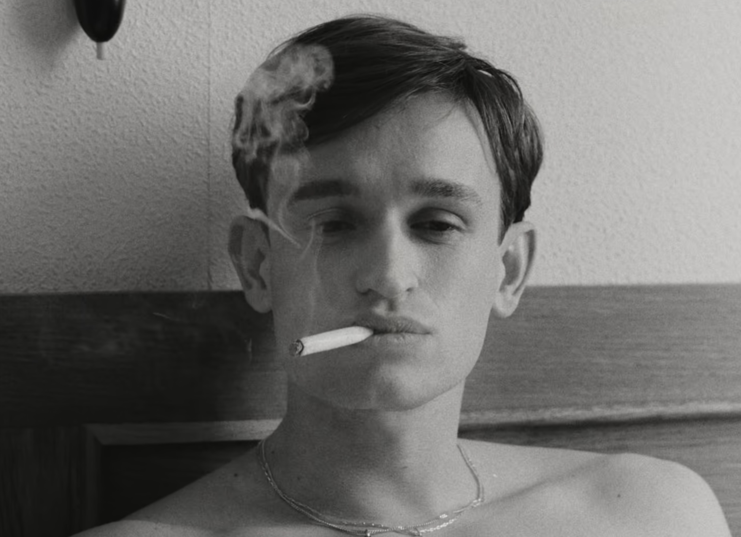 Nouvelle Vague Cast on Netflix - Aubry Dullin as Jean-Paul Belmondo