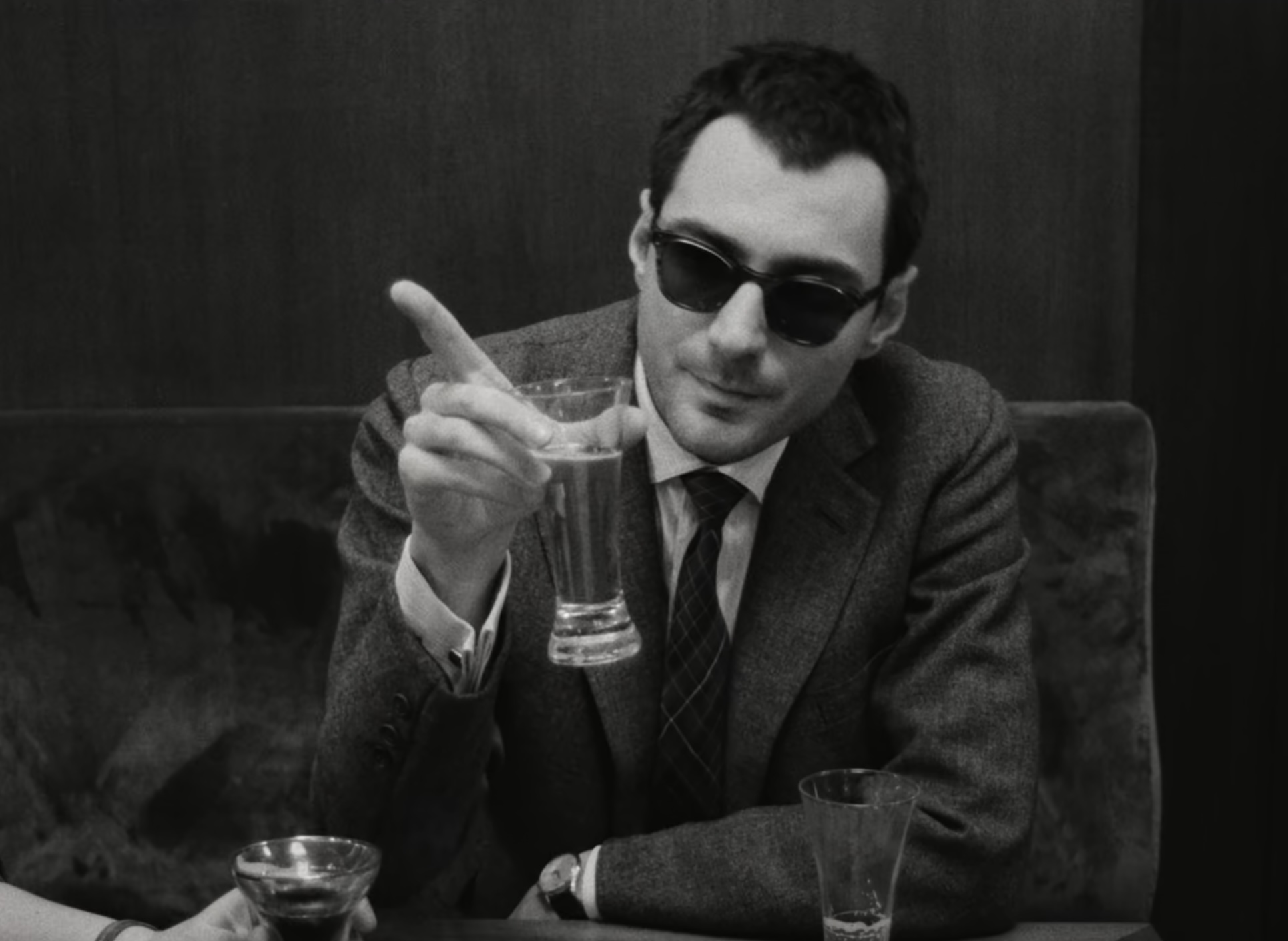 Nouvelle Vague Cast on Netflix - Guillaume Marbeck as Jean-Luc Godard