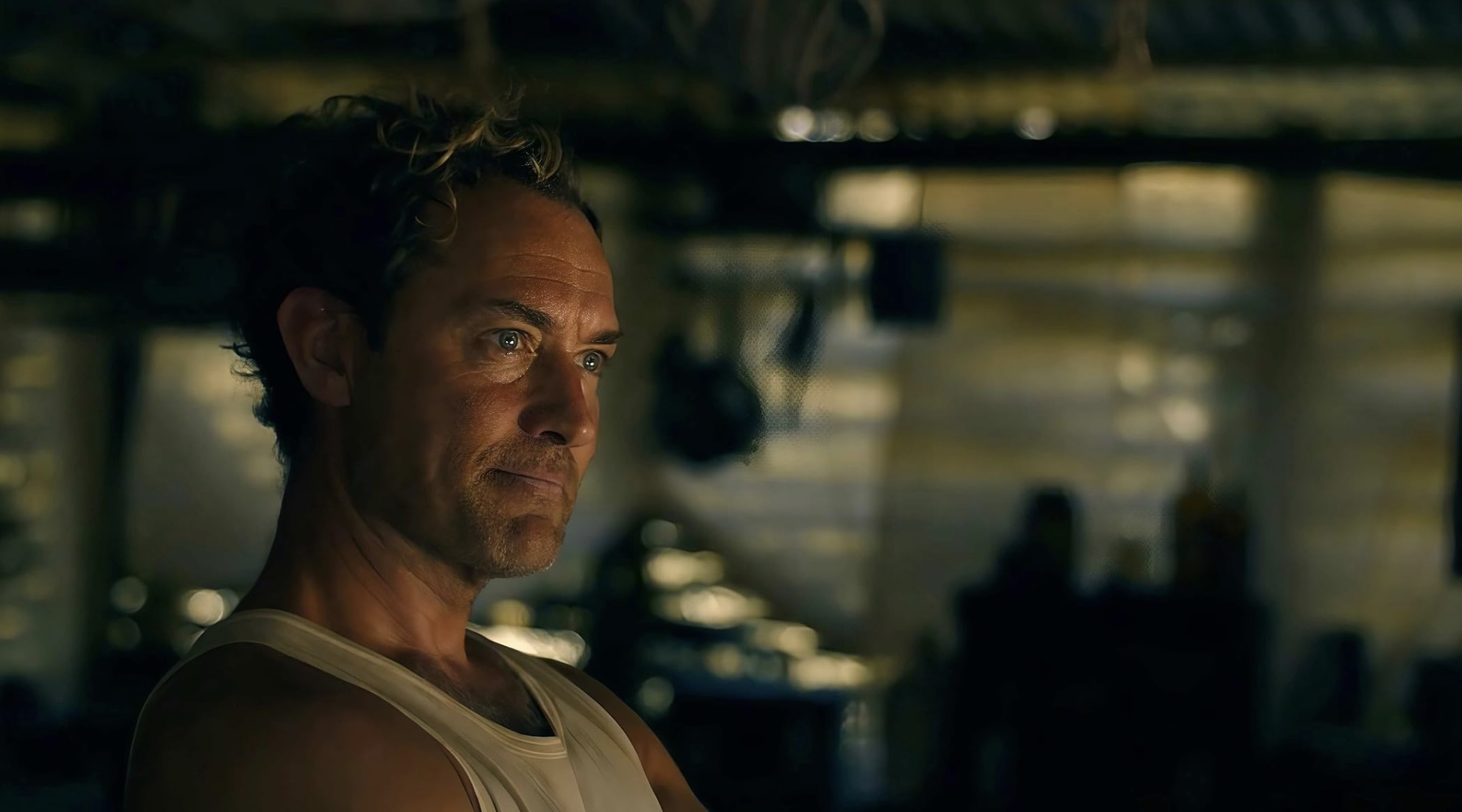 Eden Cast on Amazon and Netflix - Jude Law as Ritter