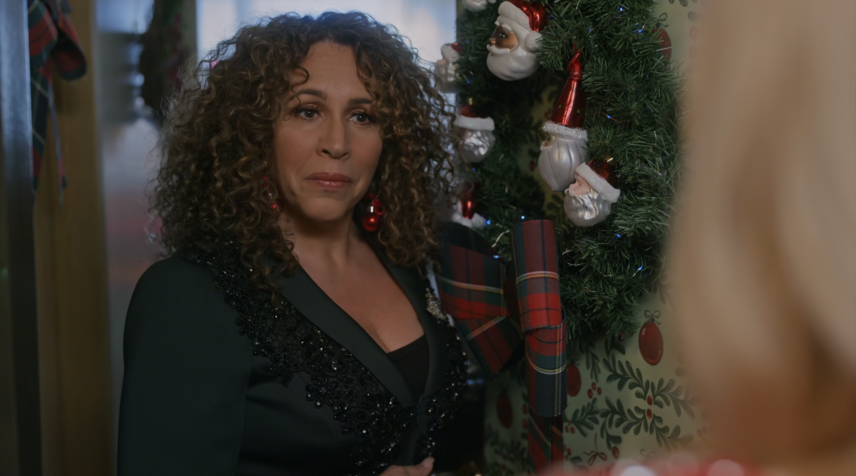 My Secret Santa Cast on Netflix - Diana Maria Riva as Doralee