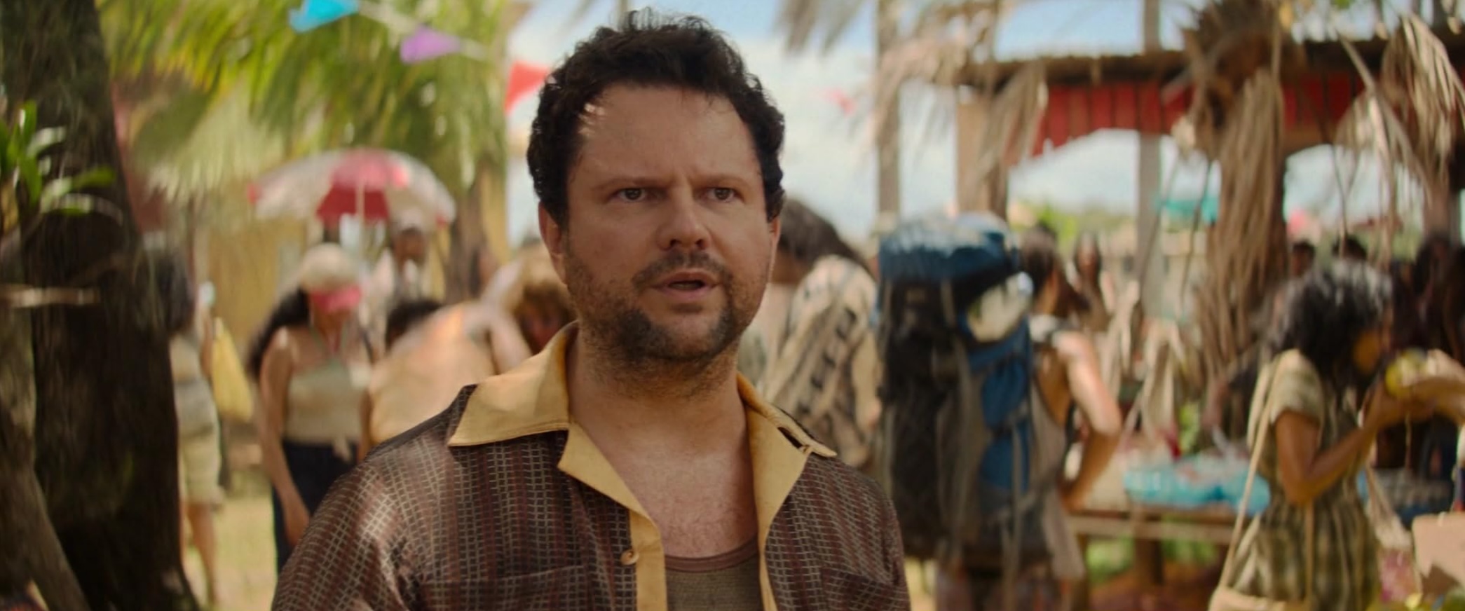 Anaconda Cast on Amazon and Netflix - Selton Mello as Santiago