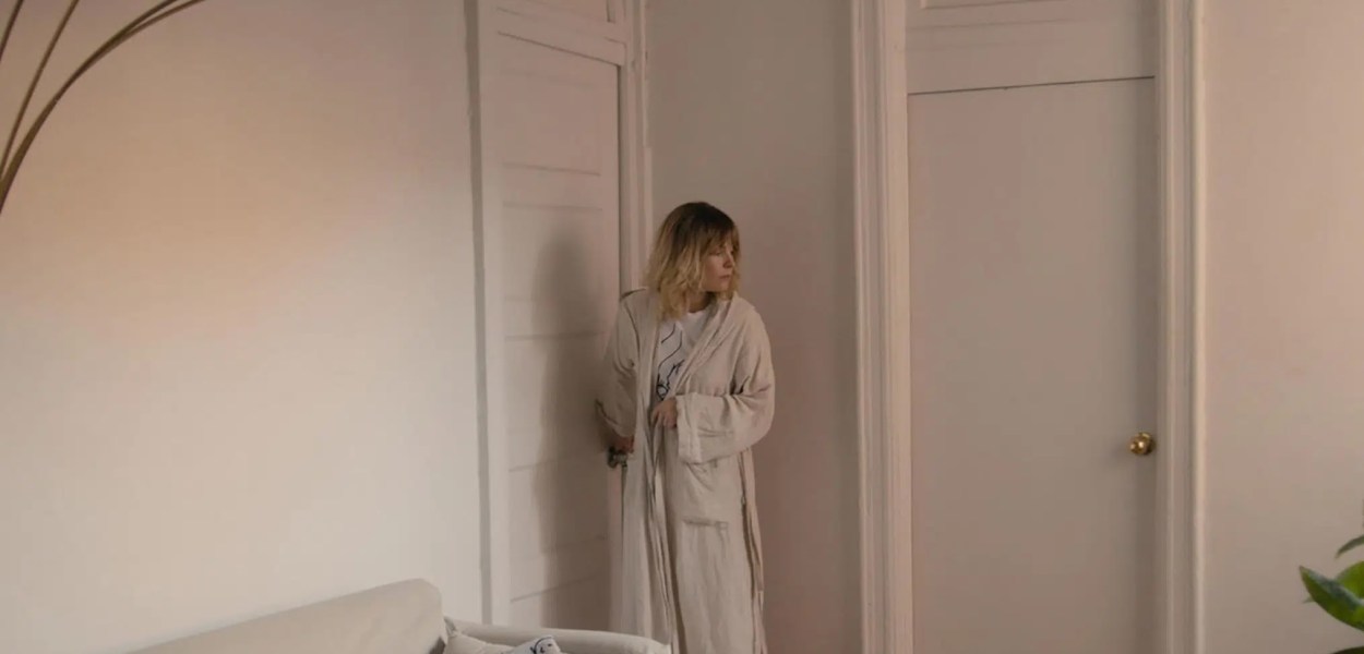 Woche de Kritik Essay (Beautiful and Neat Room) - 2025 Maria Petschnig Movie/Film