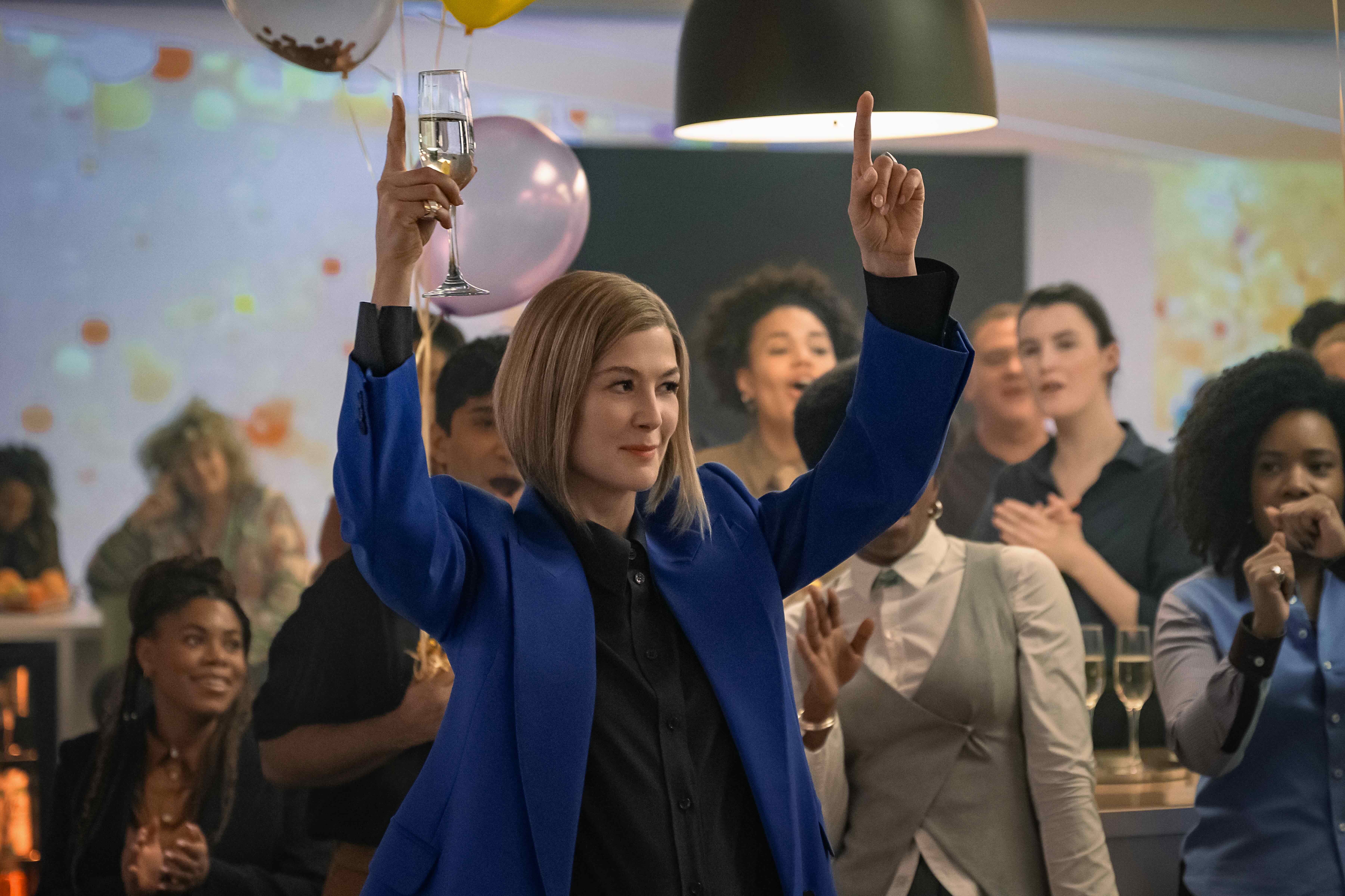 Ladies First Cast on Netflix - Rosamund Pike as Alex Fox
