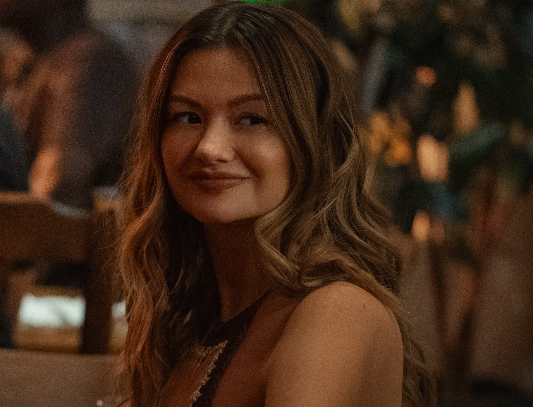 Voicemails for Isabelle Cast on Netflix - Leah McKendrick as Breeda