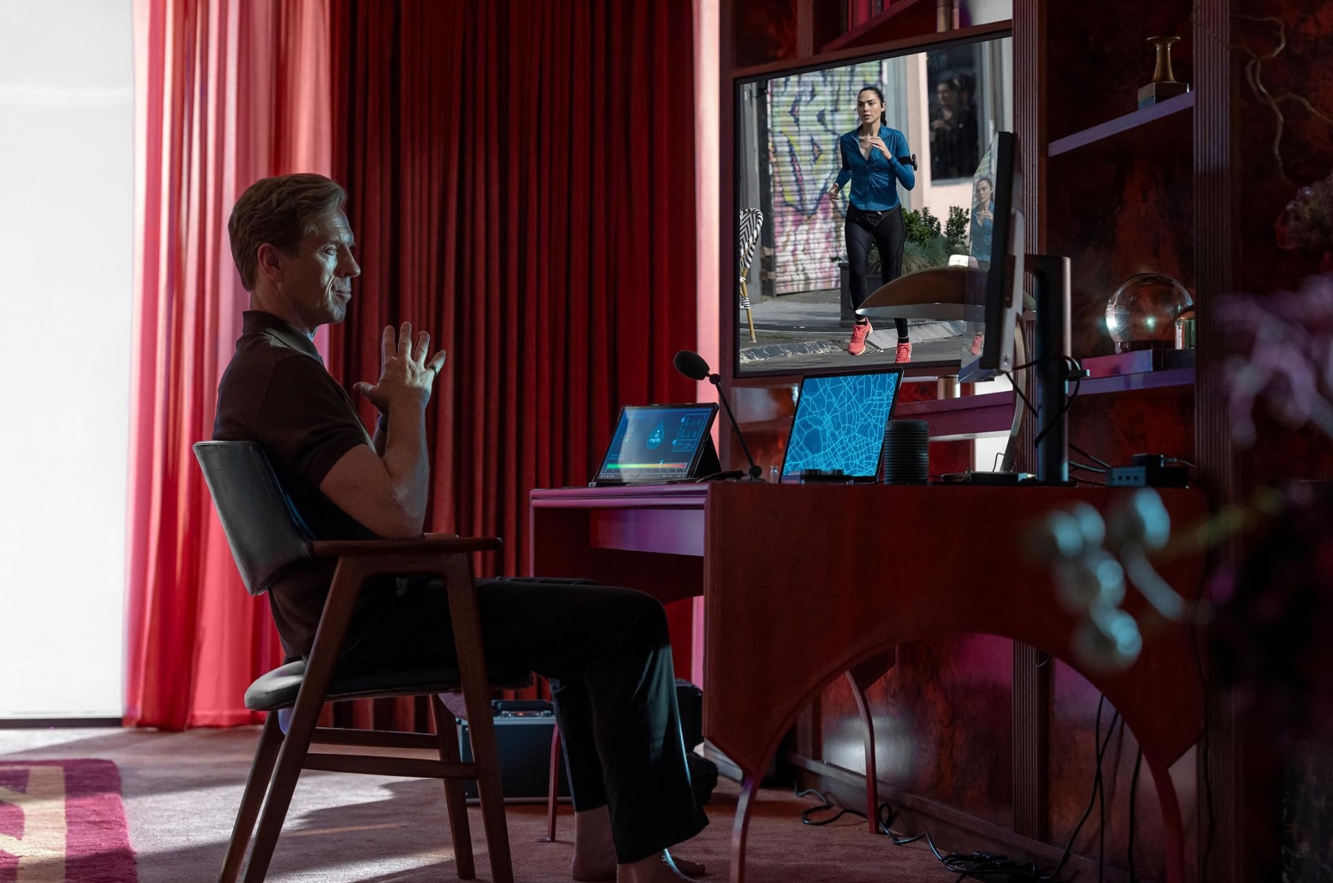 The Runner Cast on Amazon - Damian Lewis as The Caller